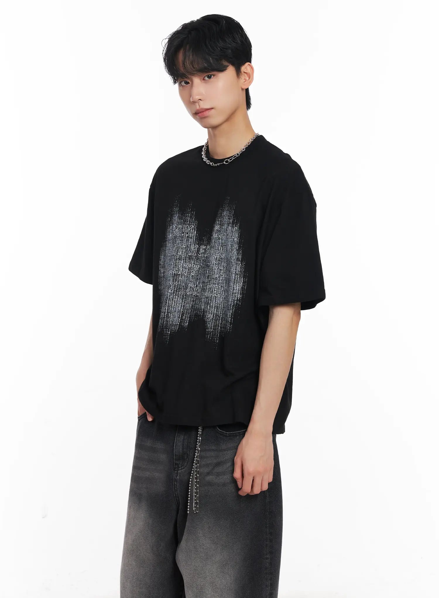 Men's Graphic Relaxed-Fit Tee IU526