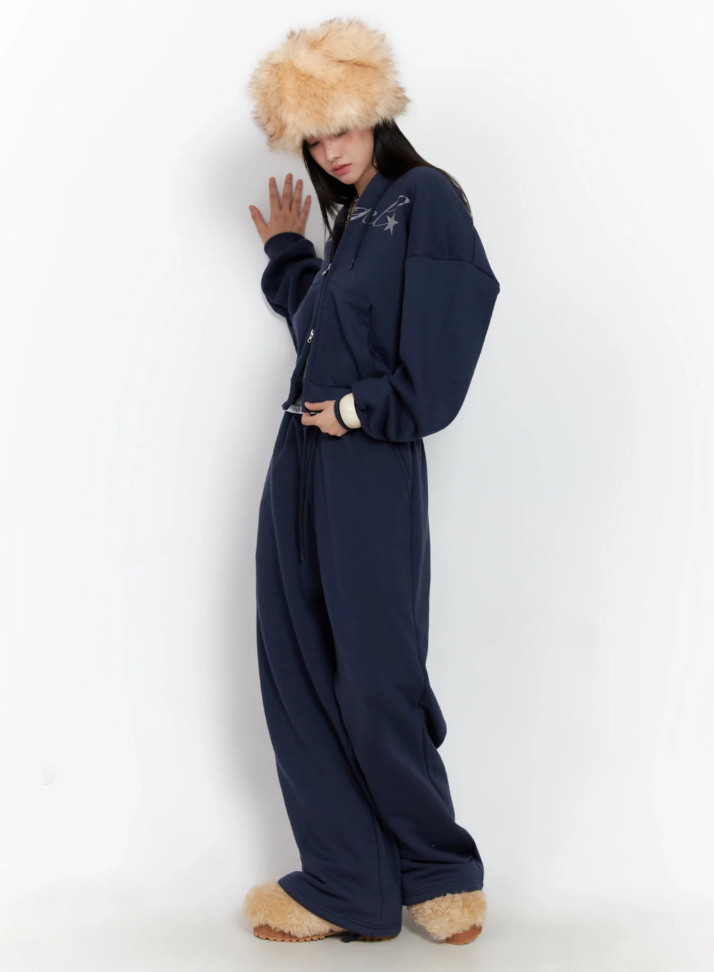 Graphic Wide-Leg Sweatpants IS525