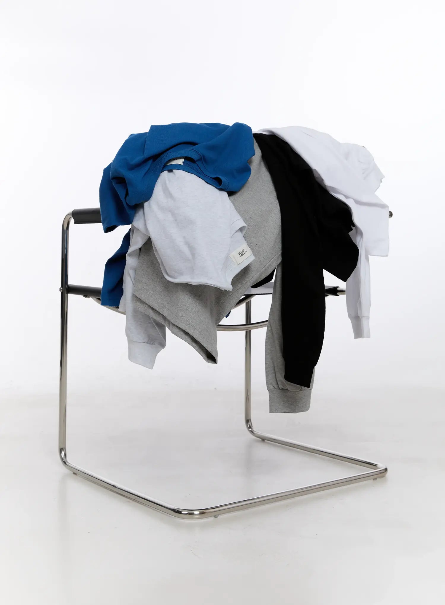 Men's Essential Long Sleeve Tee IG512