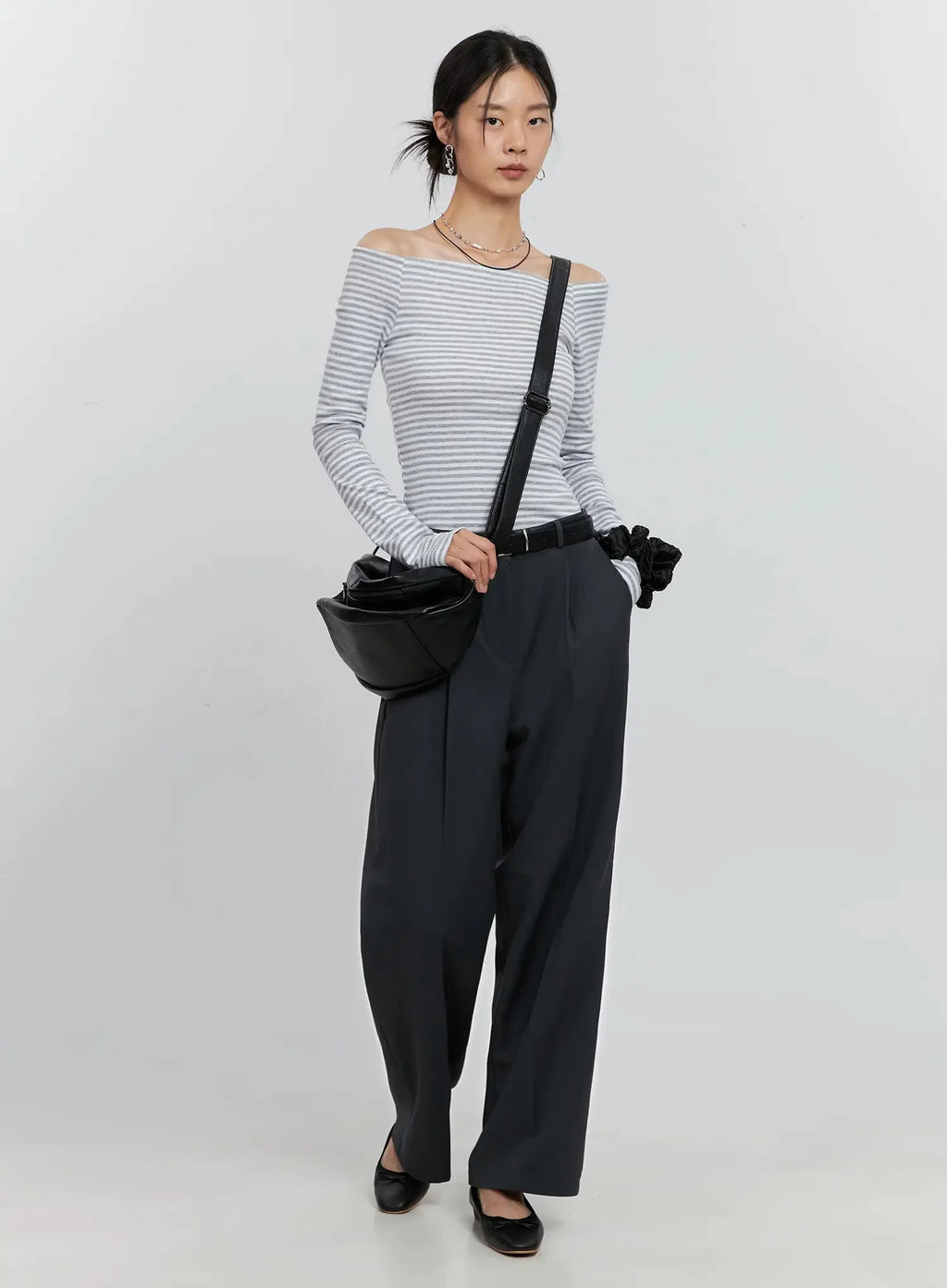 Classic Wide-Leg Trousers IS516