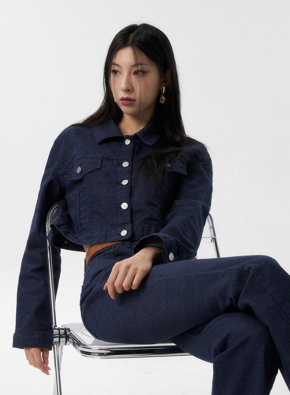 Buttoned Denim Crop Jacket IS315