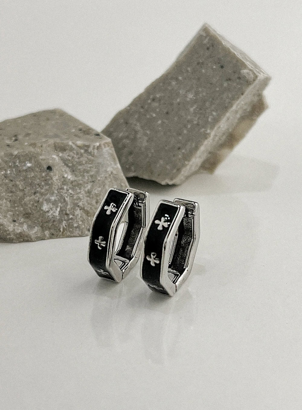 Mini Cross Ring Earrings IL415