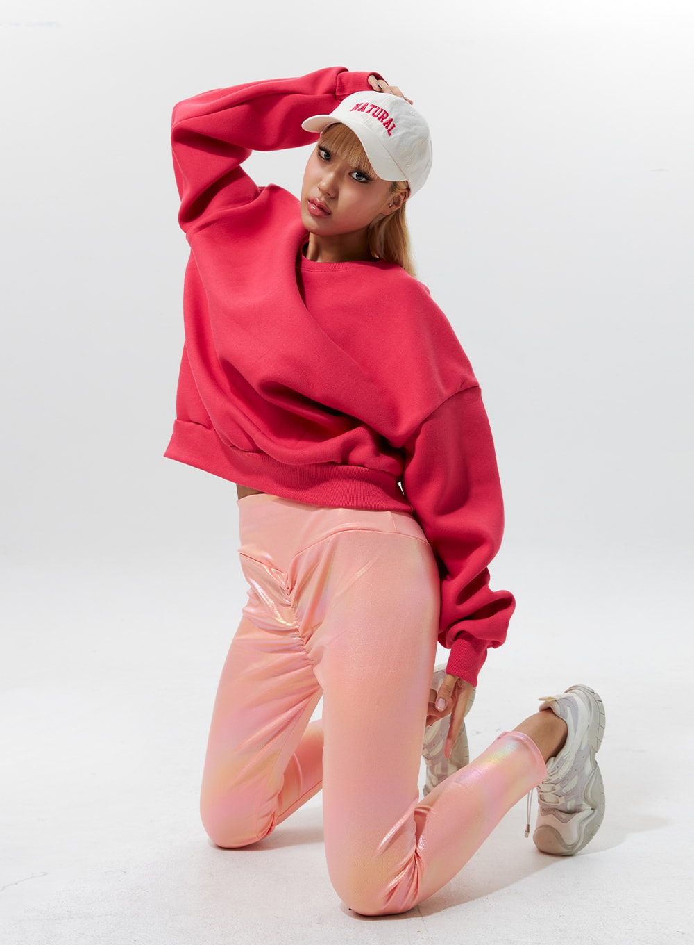 Comfy Cotton Round-Neck Sweatshirt IG324