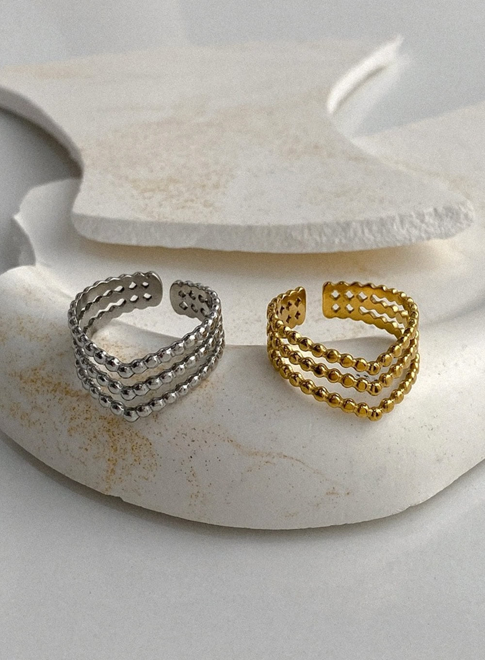 Mozart Triple Point Ring IA524