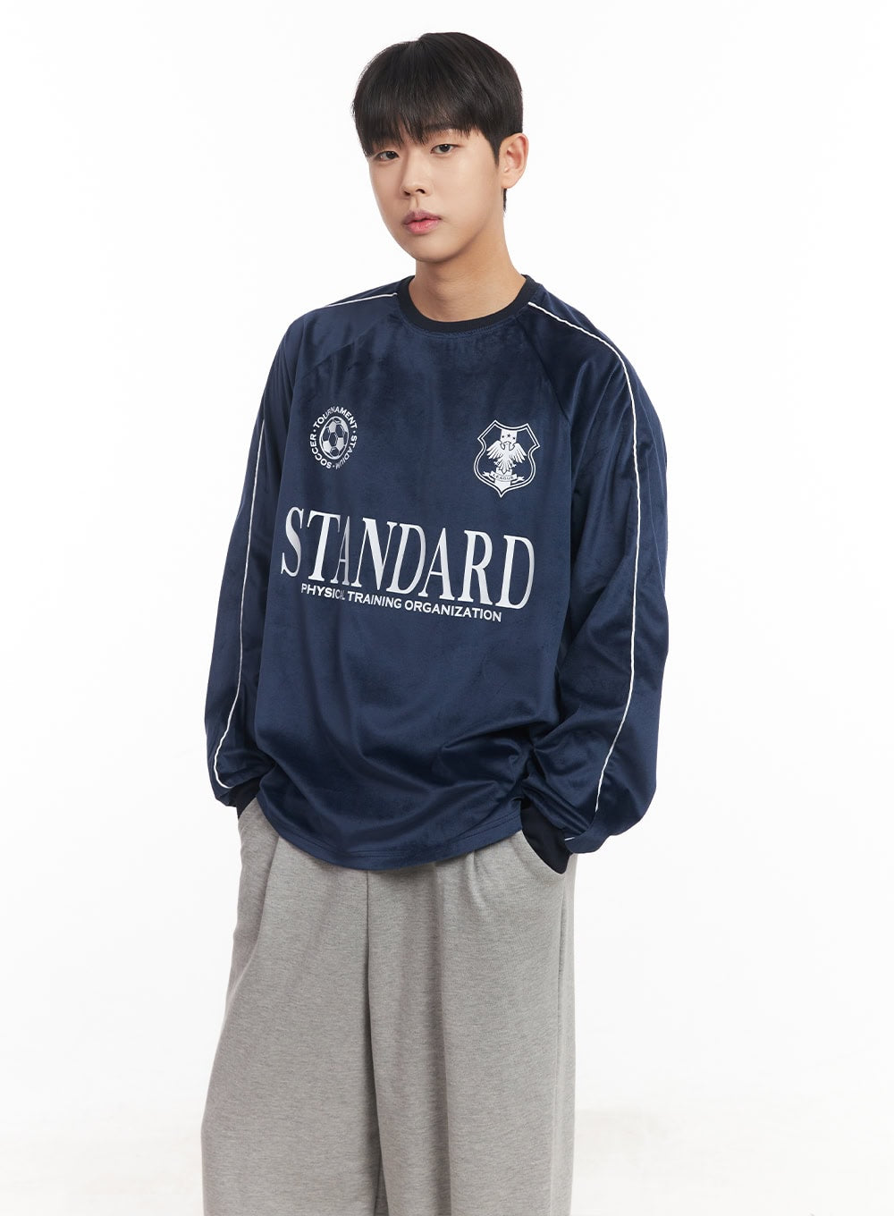 Men's Velvet Graphic Sweatshirt IM528