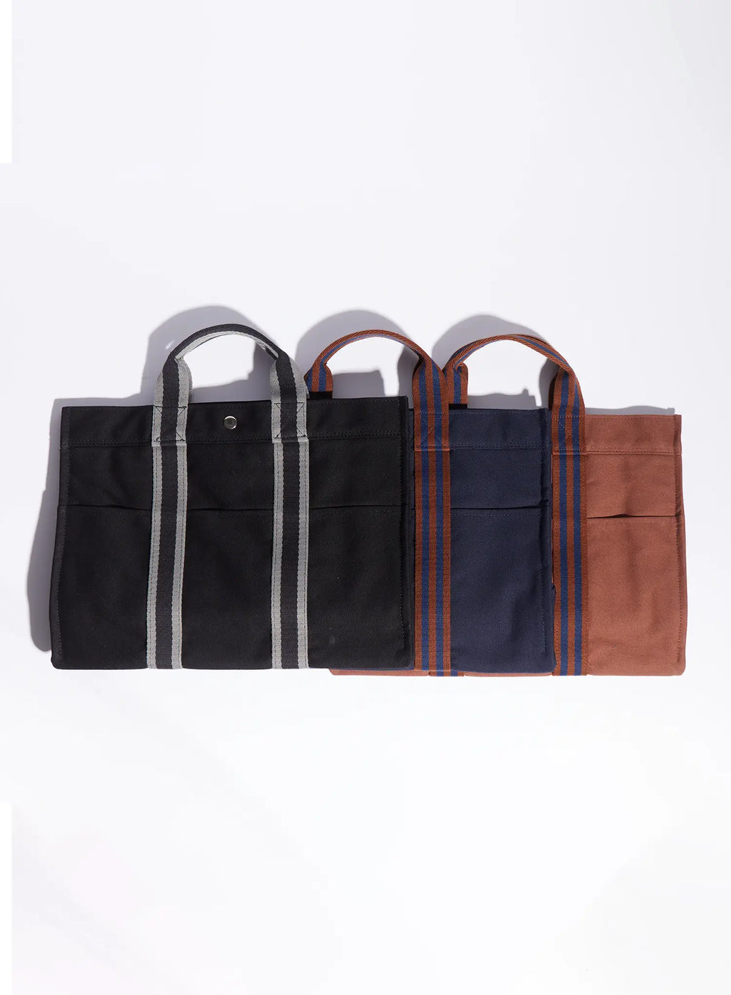 Contrast Canvas Square Bag IS516