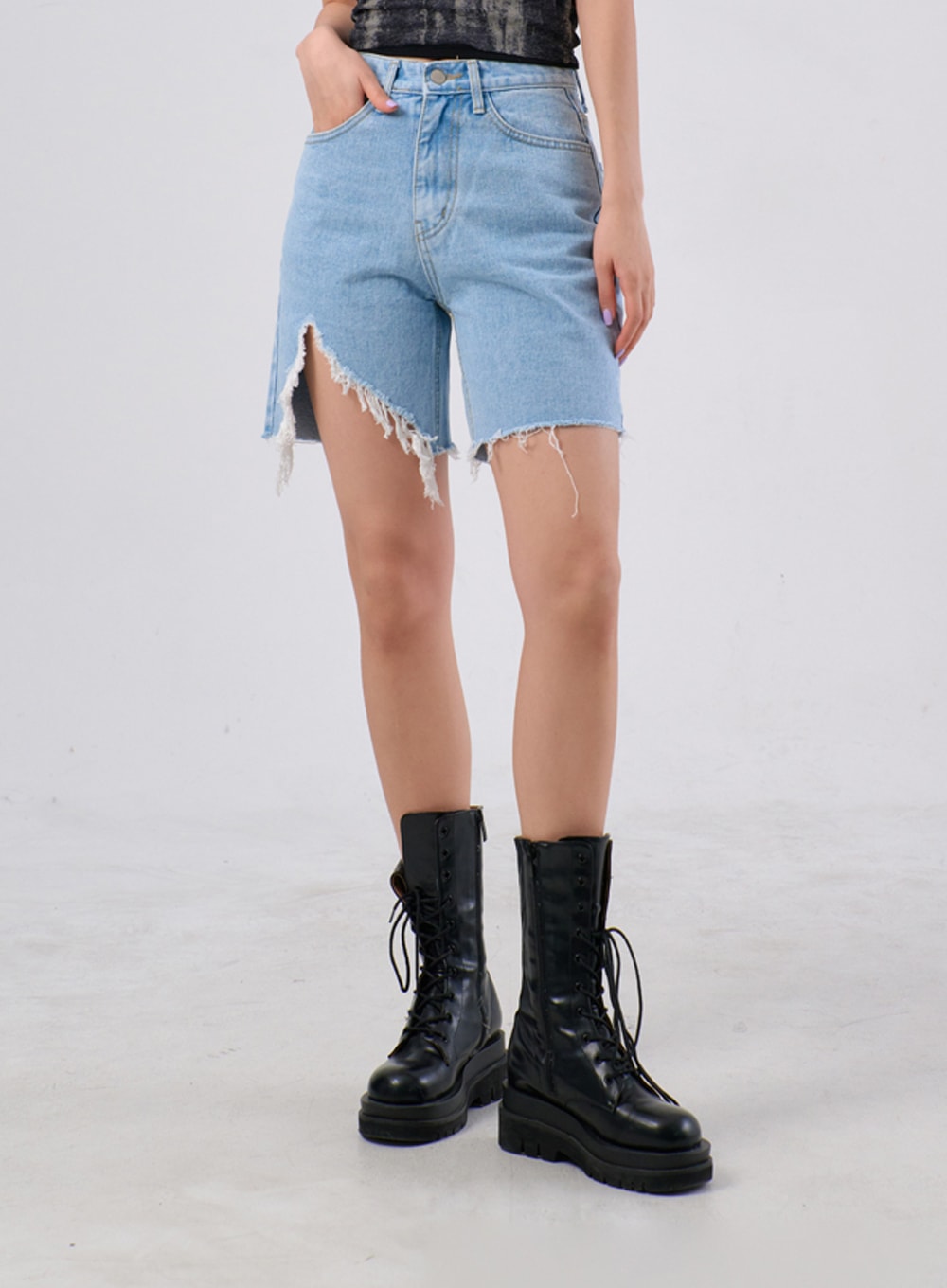 Ripped Denim Bermuda Shorts IA305