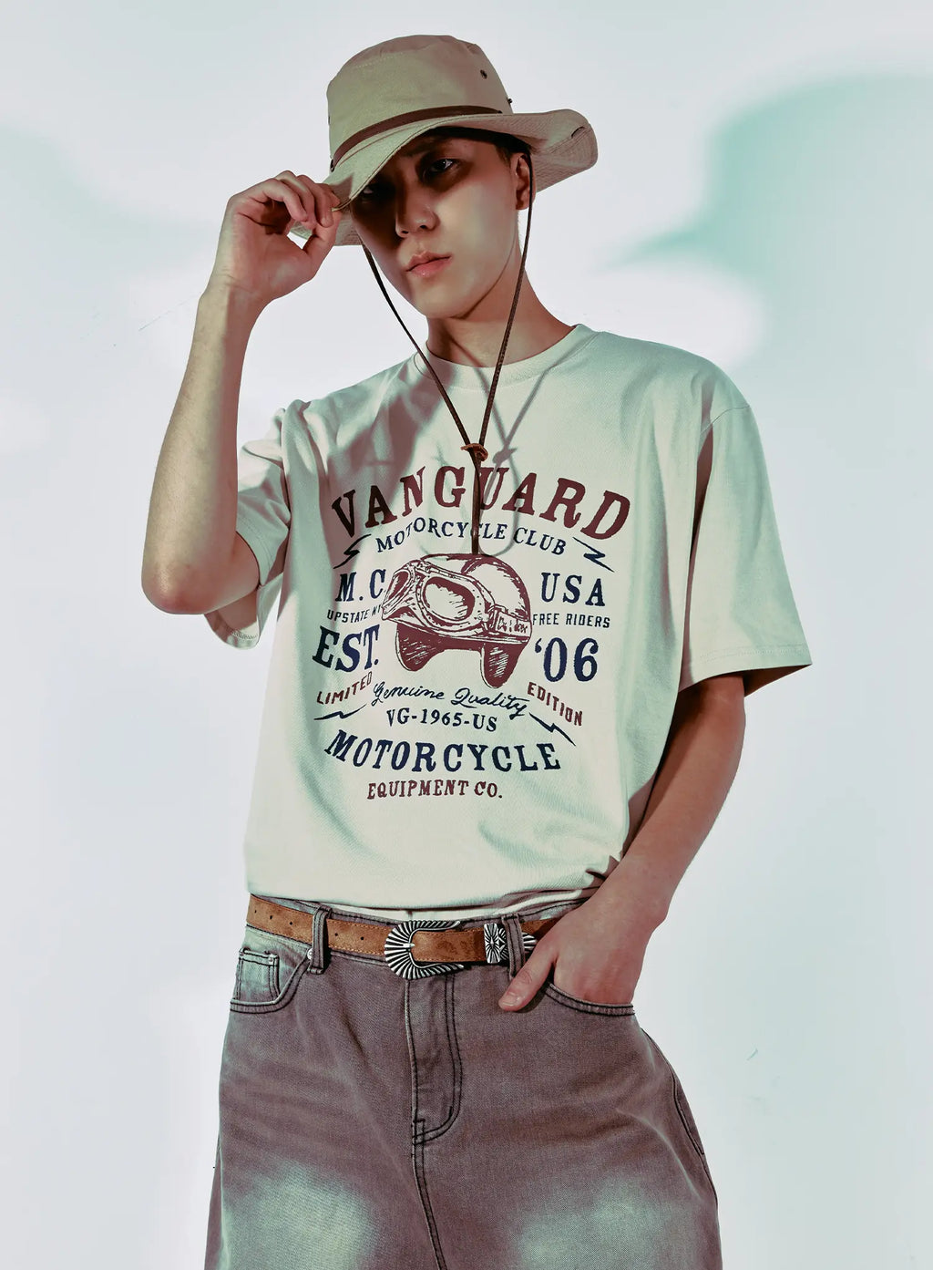 Men's "Vanguard" Graphic Tee IL521