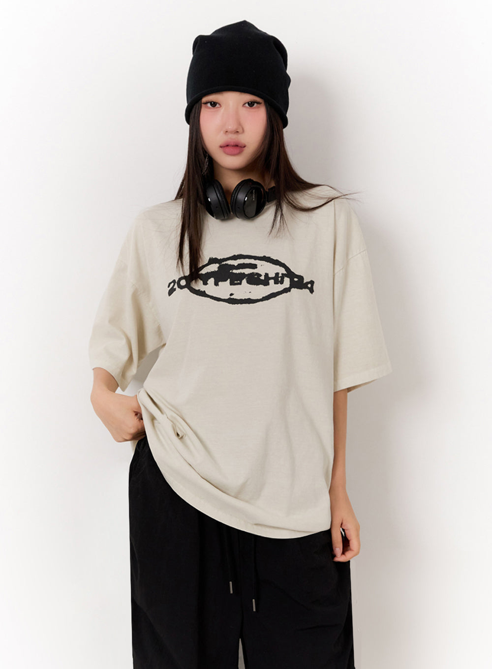 Oversized Washed Graphic Tee IU509