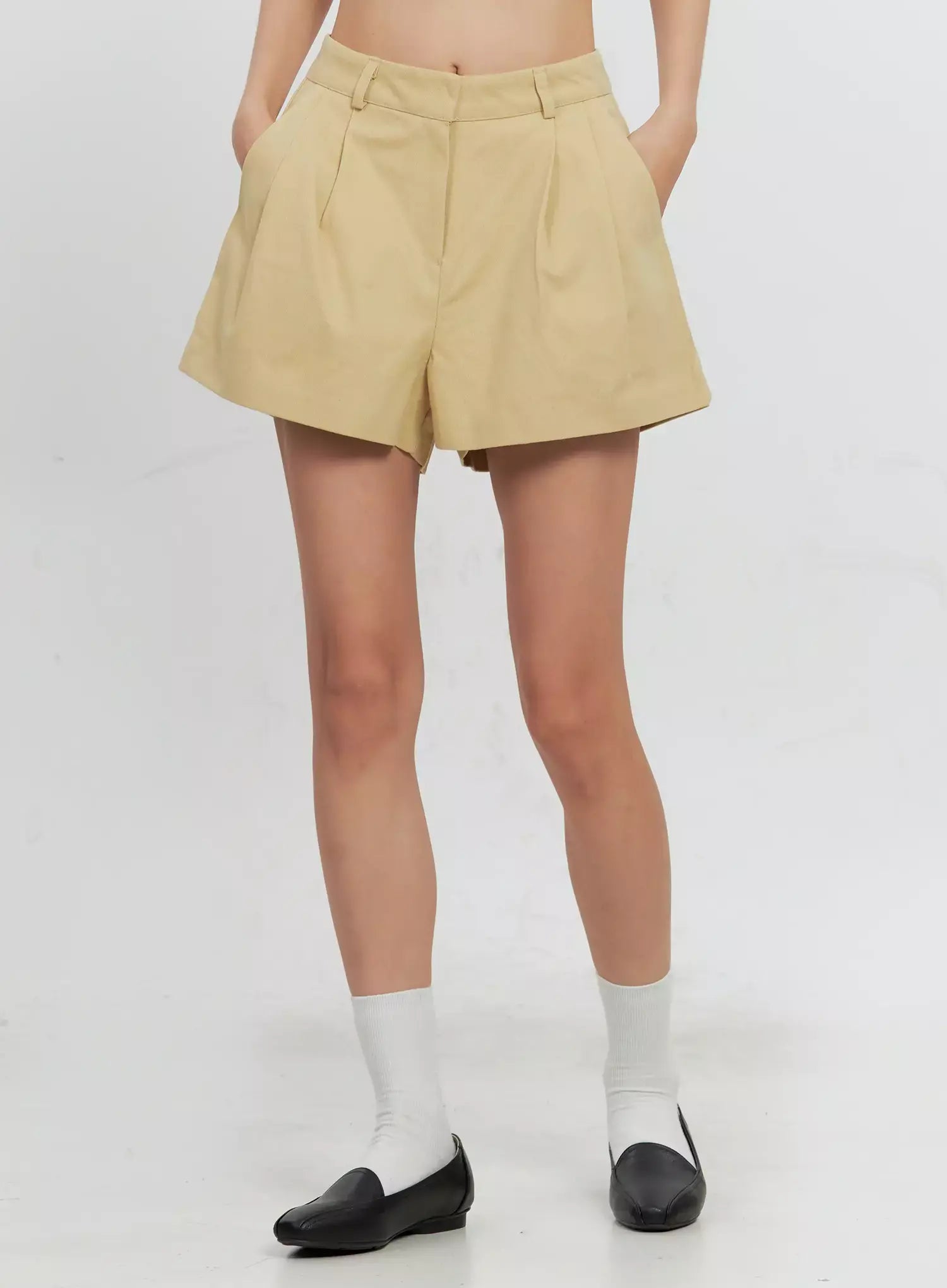 Pleated Pintuck Shorts IL528
