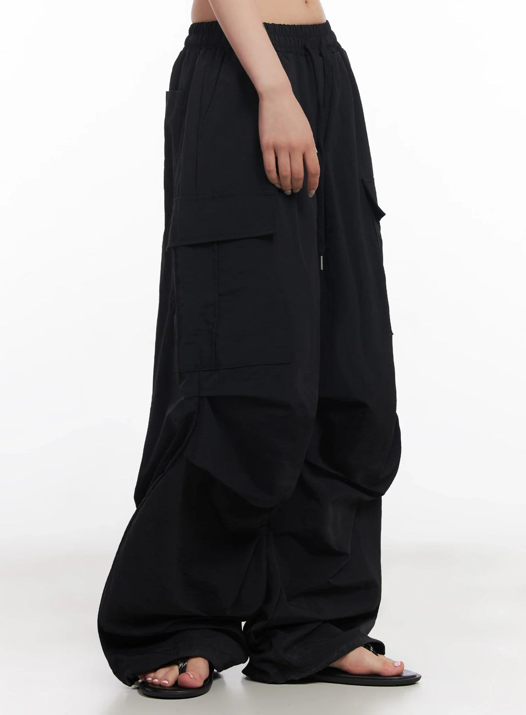 Black Utility Wide-Fit Cargo Pants IC503