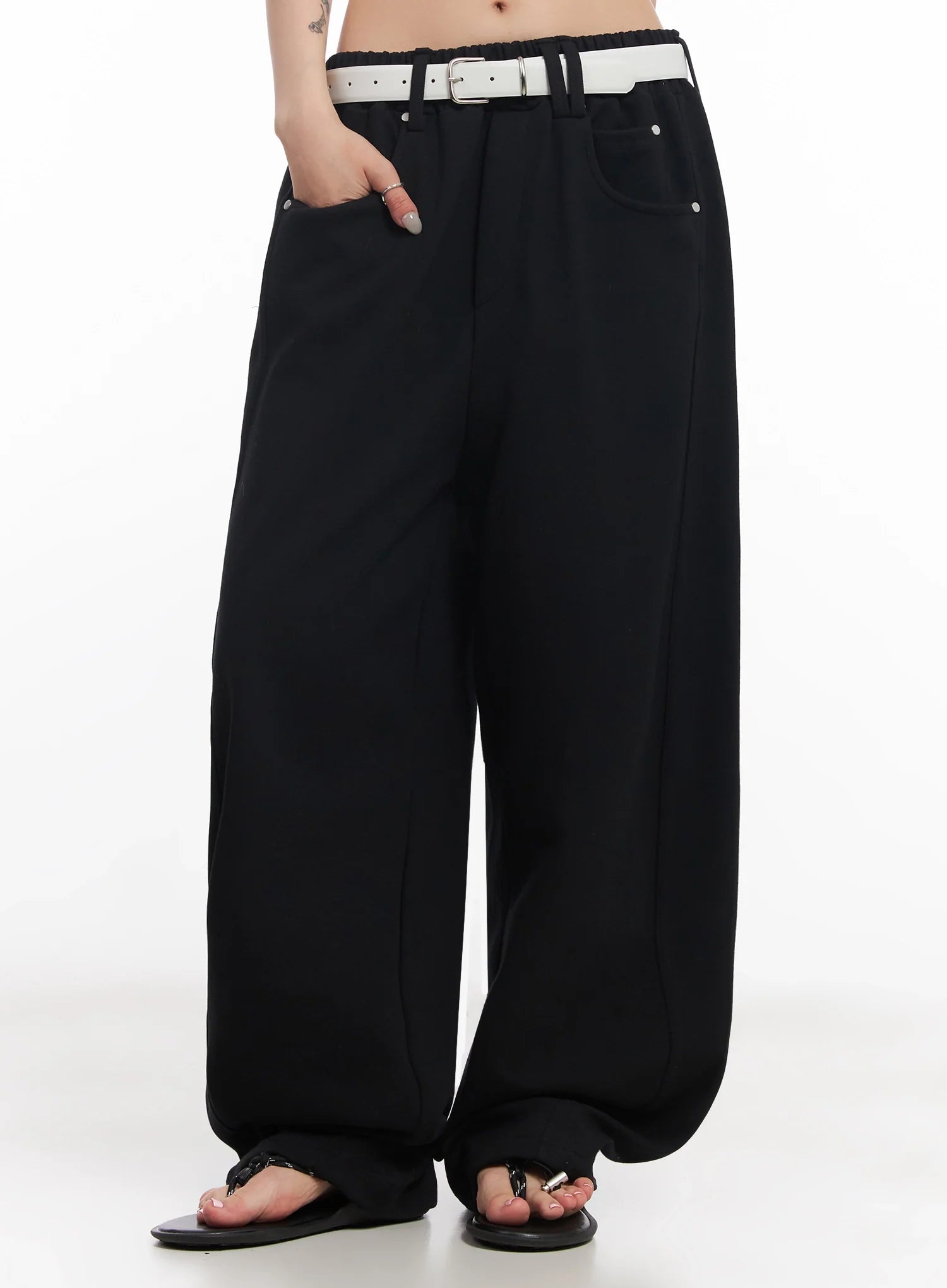 Chaeryeong Belted Wide-Leg Sweatpants IC503