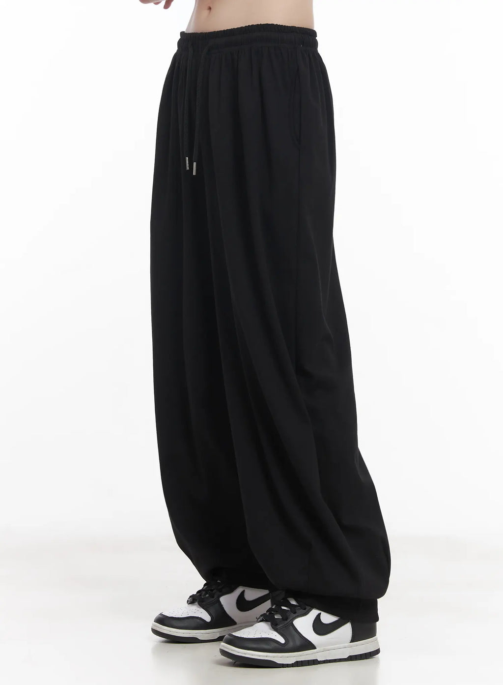 Cozy Adjustable Wide-Fit Sweatpants CU518