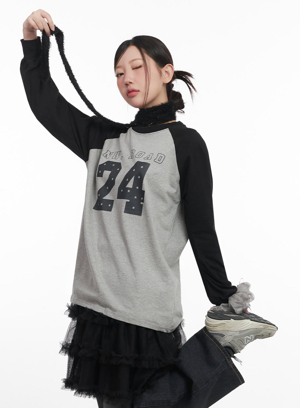 24 Graphic Long-Sleeve T-Shirt IM528