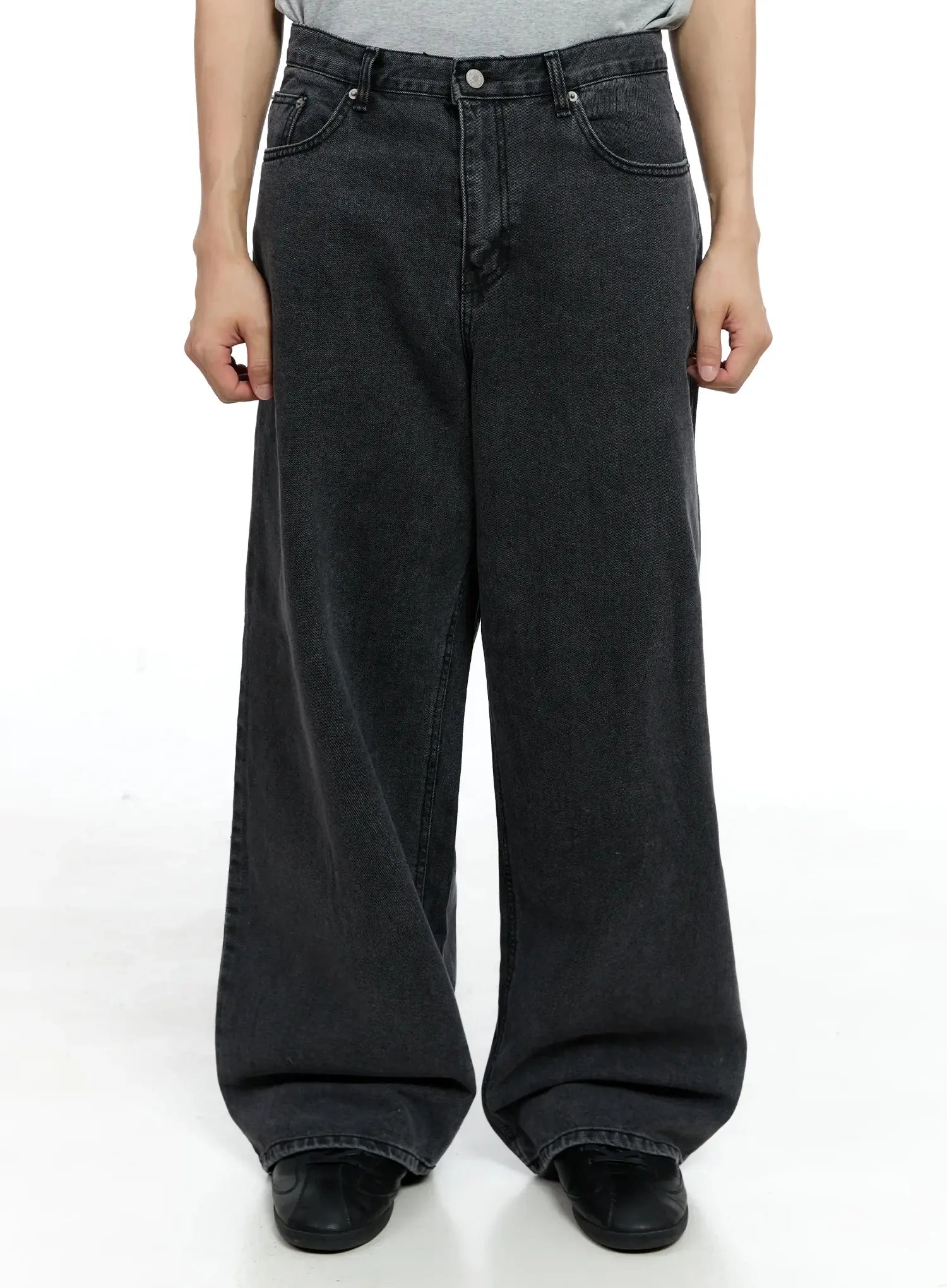 Men's Classic Wide-Leg Jeans IG520