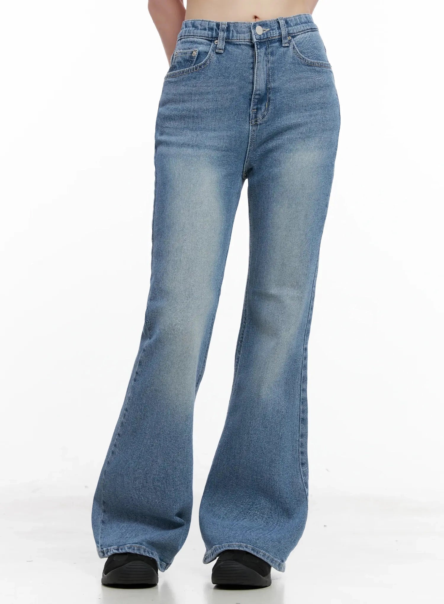 Hikaru High-Waist Flare Jeans IL531