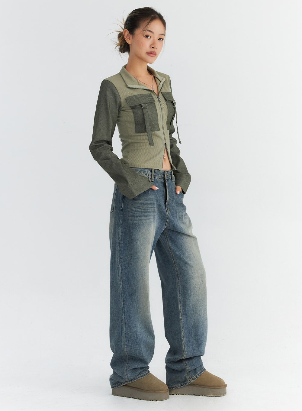 Wide-Fit Washed Jeans CO313