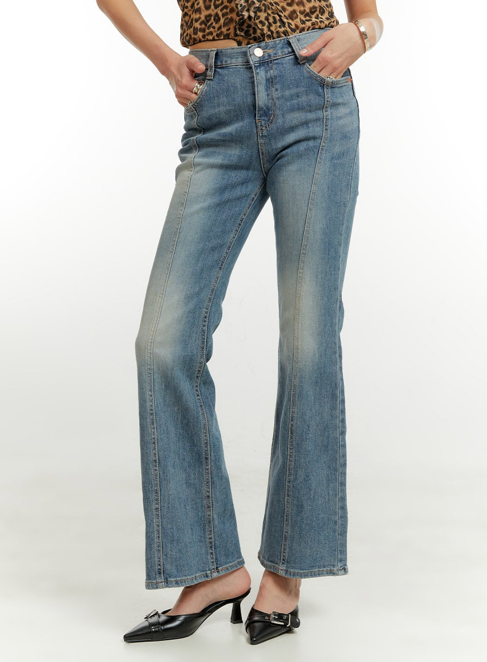 Stitch Detail Bootcut Jeans CU421