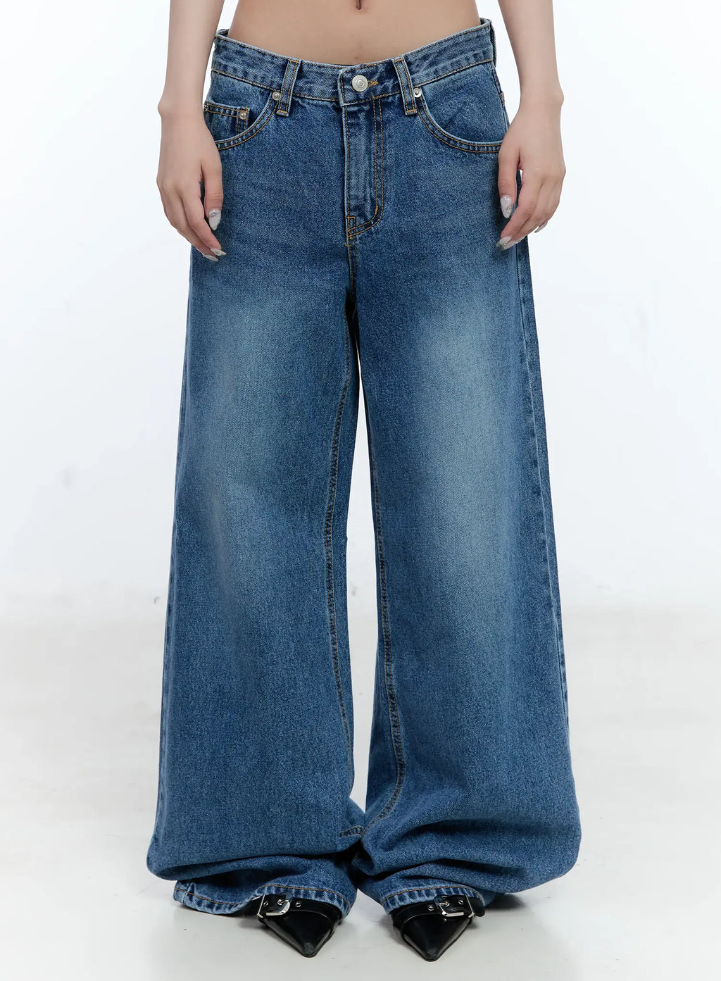 Dahye Washed Relaxed-Fit Denim Jeans CL530