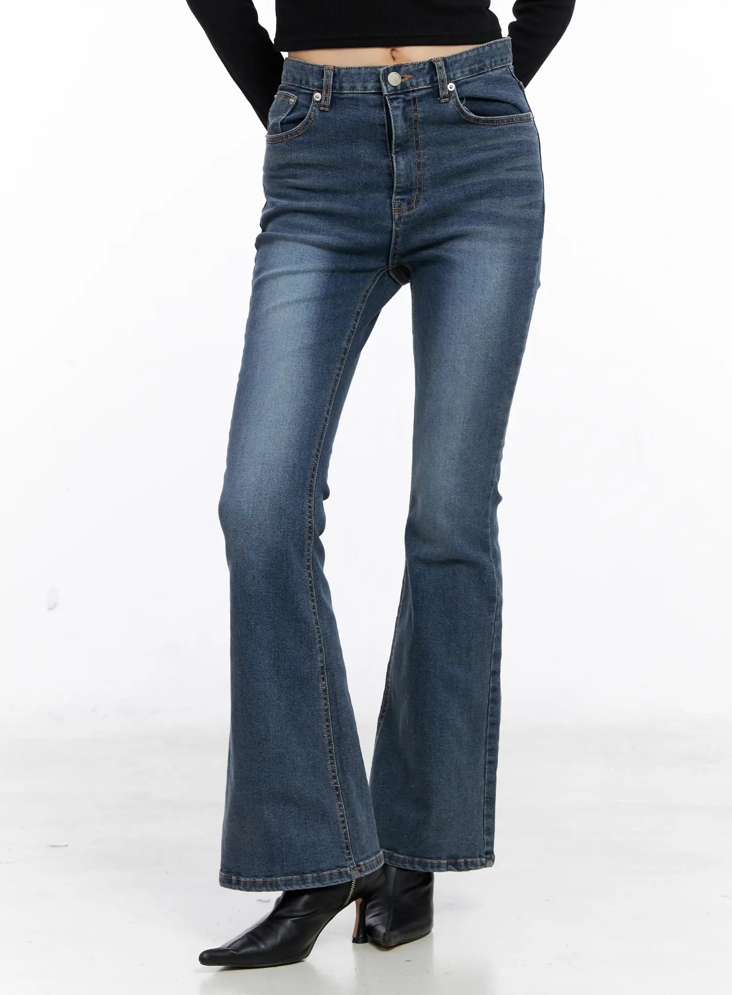 Malka Classic Flared Jeans CS509