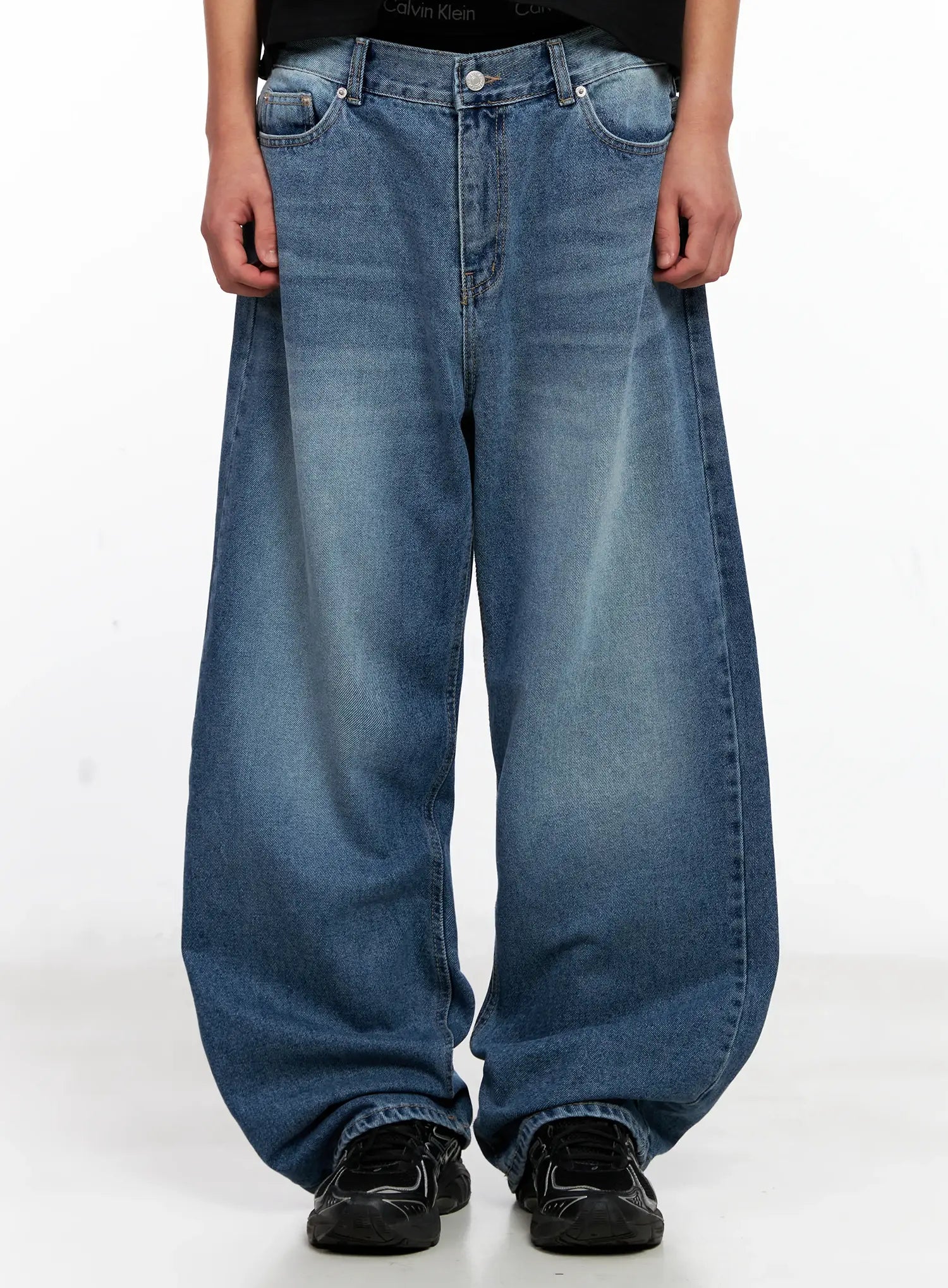 Men's Wide-Leg Washed Denim Jeans IG511
