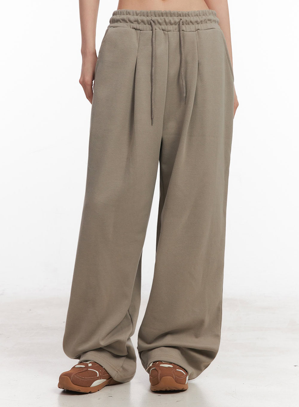 Cotton Pintuck Wide-Fit Sweatpants IY516