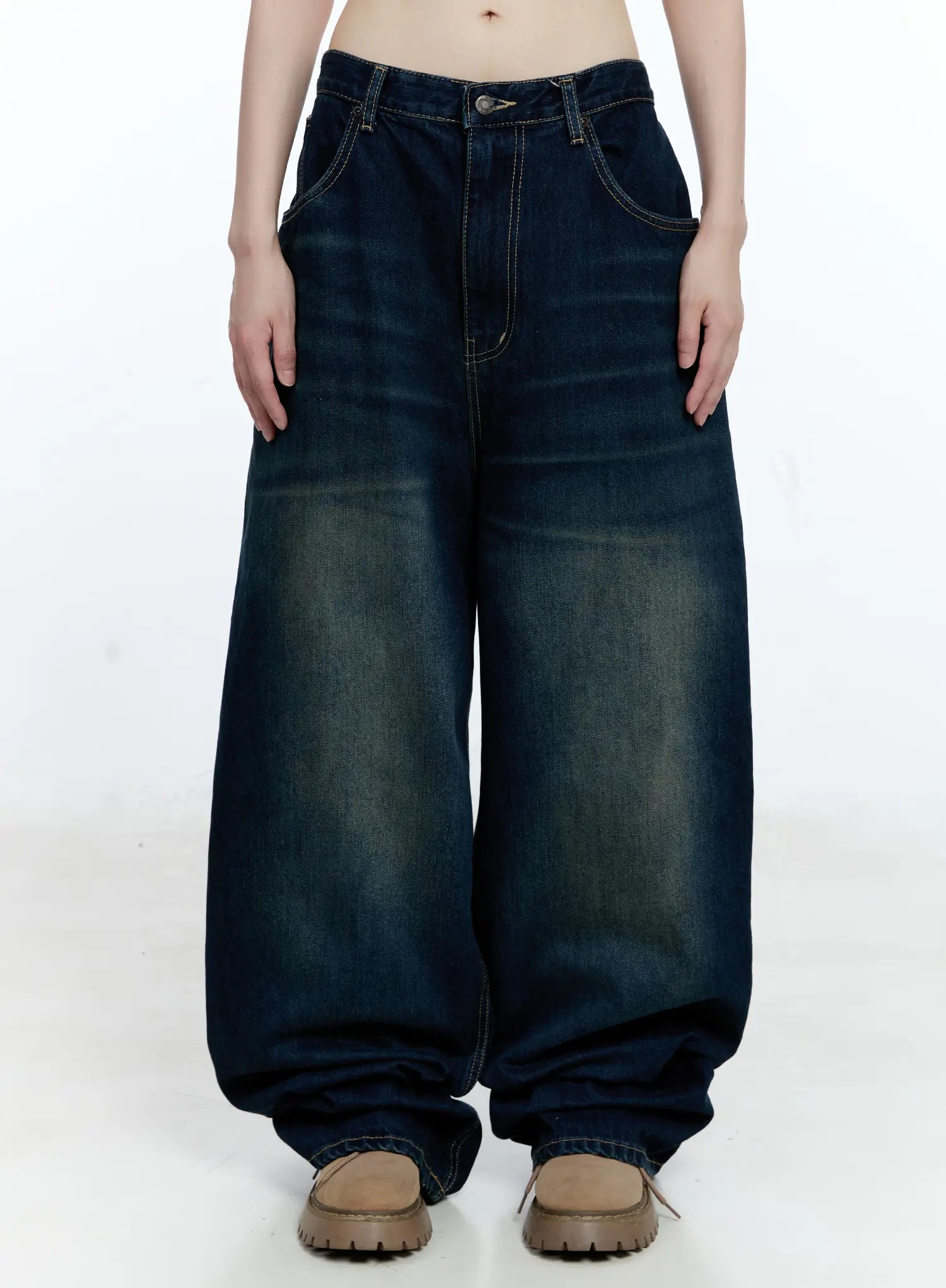 Jinnie Washed Wide-Leg Jeans CG511