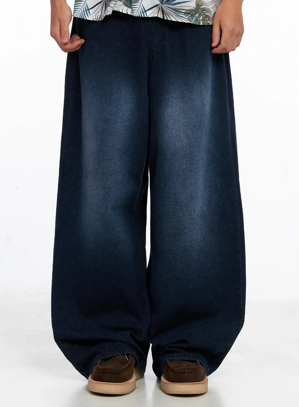 Men's Snowflake Print Wide Jeans IS510