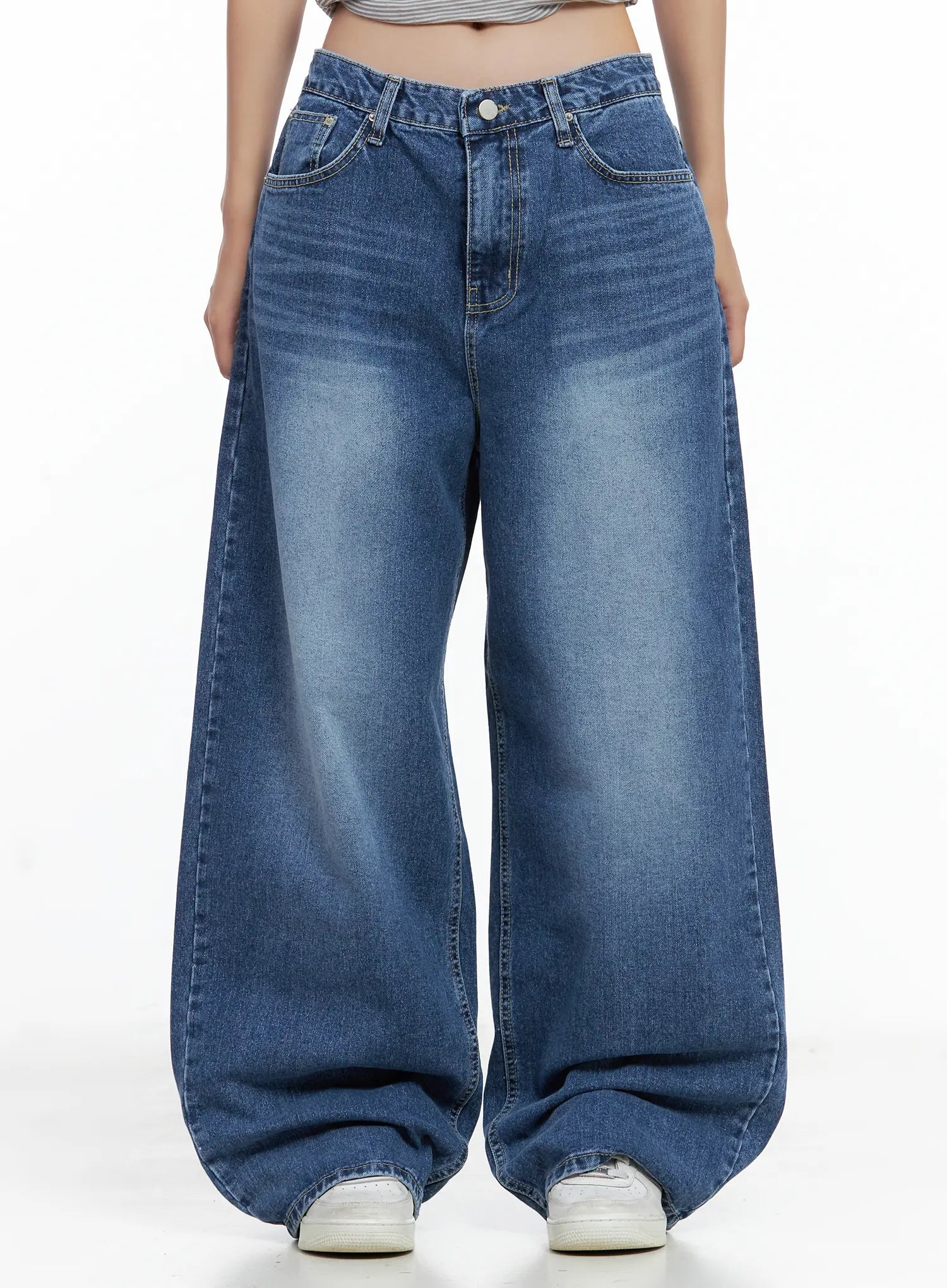 Hayoung Washed Wide-Leg Denim Jeans CL509