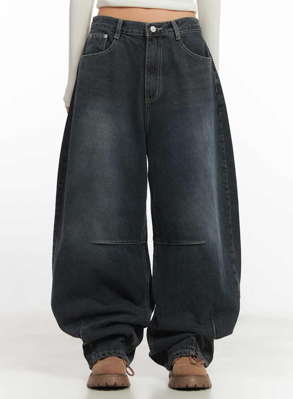 Giselle Stitched Balloon-Fit Jeans CF526