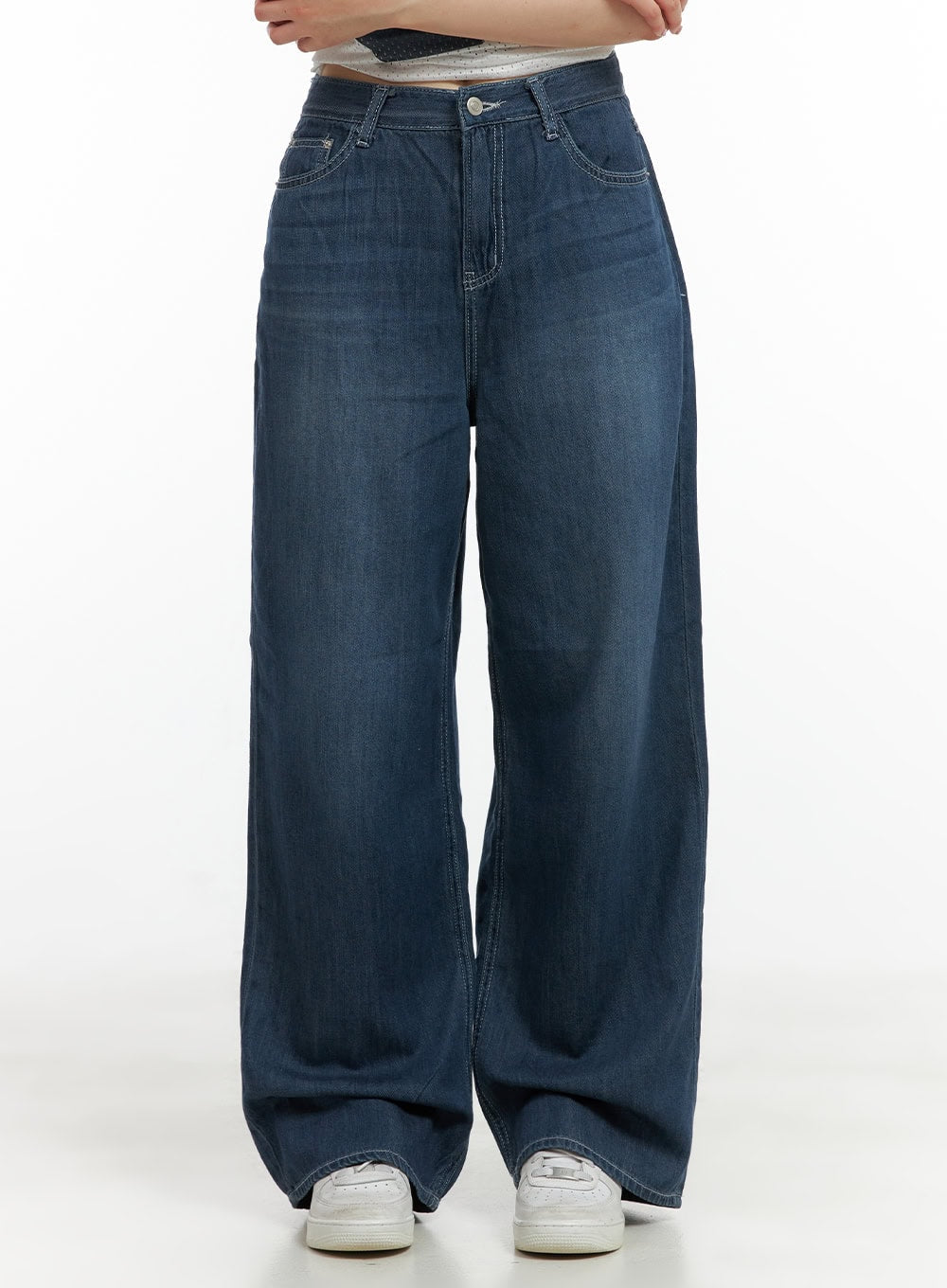 Solid Low Rise Baggy Jeans CL422