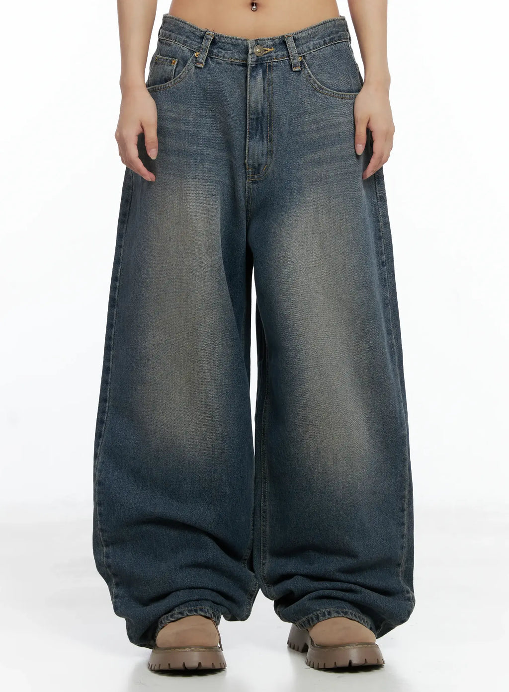Finley Oversized Wide-Leg Jeans CS504