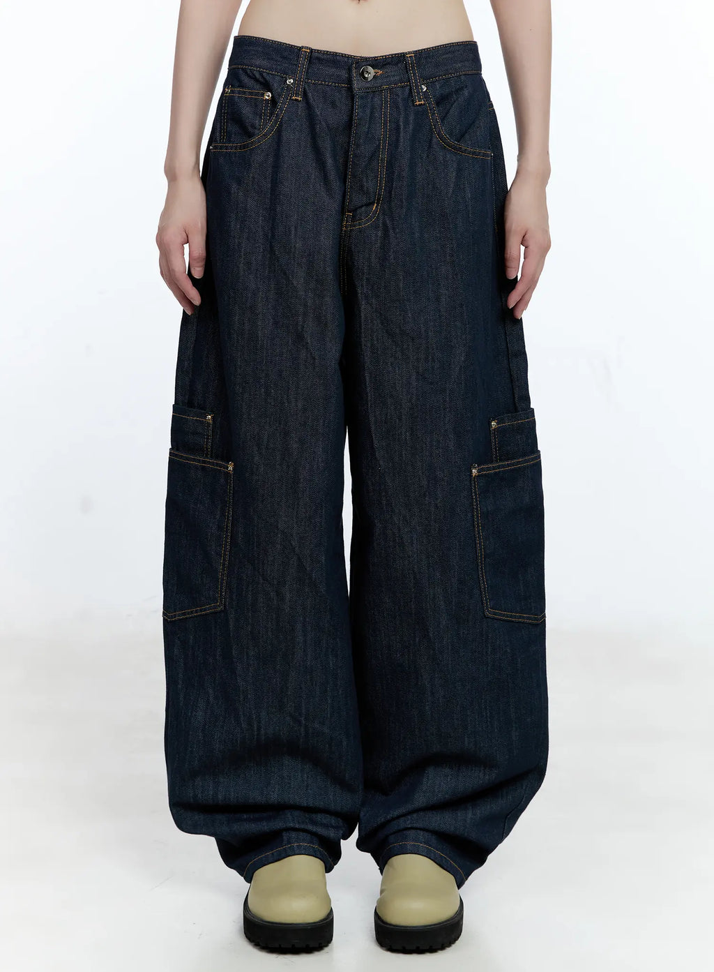 Heejun No-Fade Straight-Leg Jeans CG511