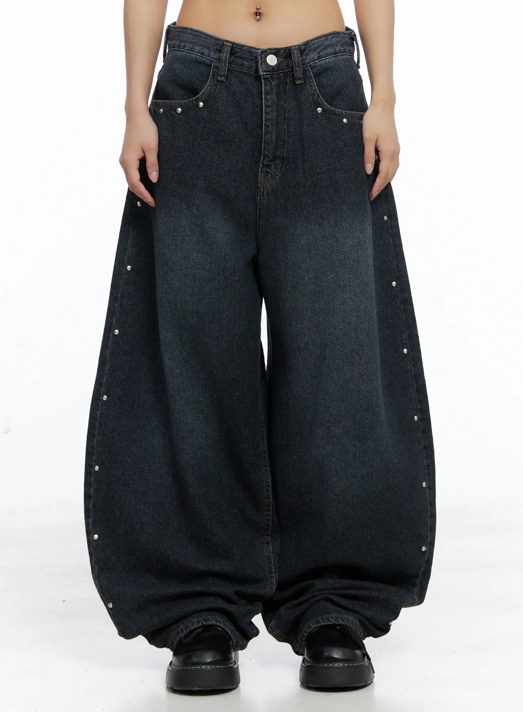 Rivet Detail Washed Wide-Leg Jeans CS505