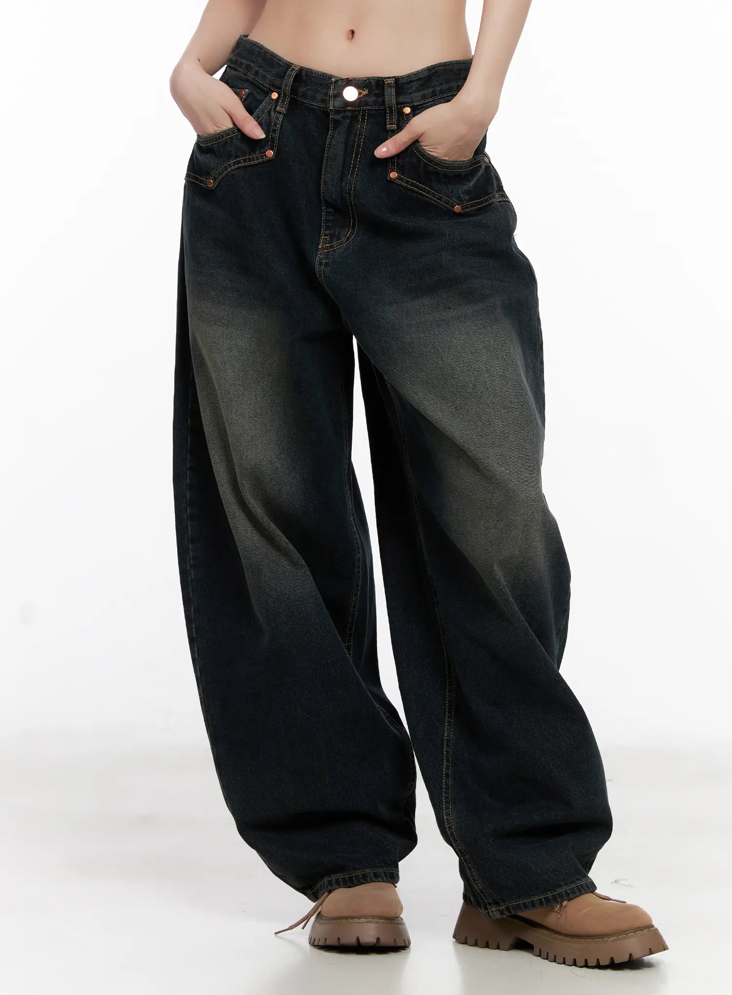 Hyer Washed Wide-Leg Jeans CG522