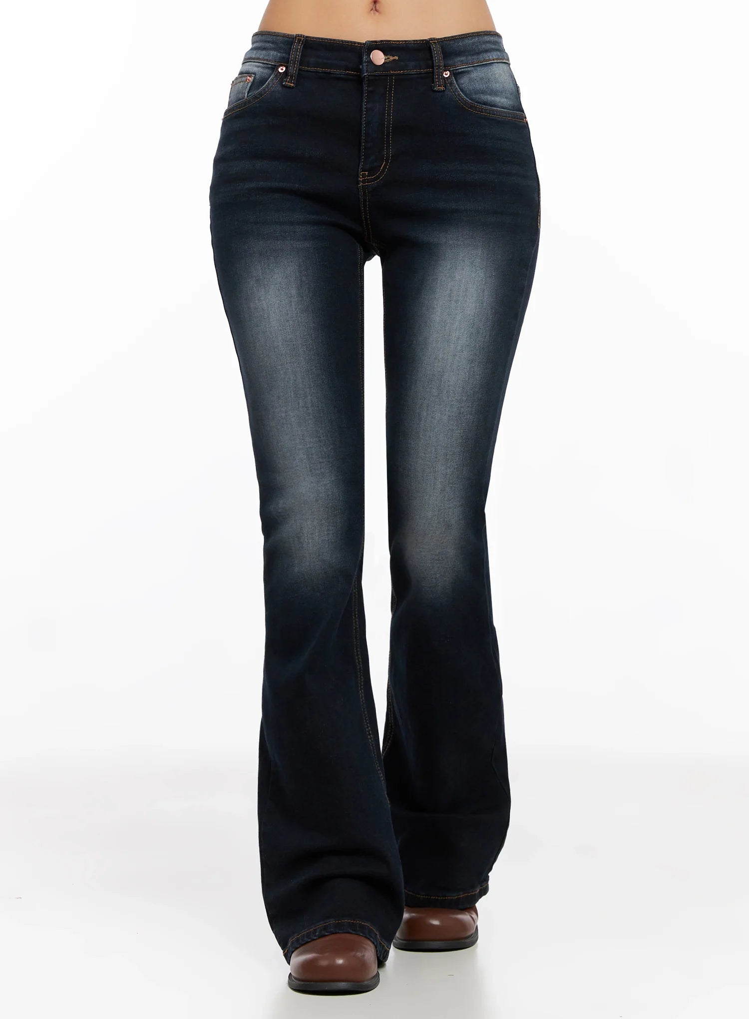 Aliyah Mid-Rise Flared Jeans IG528