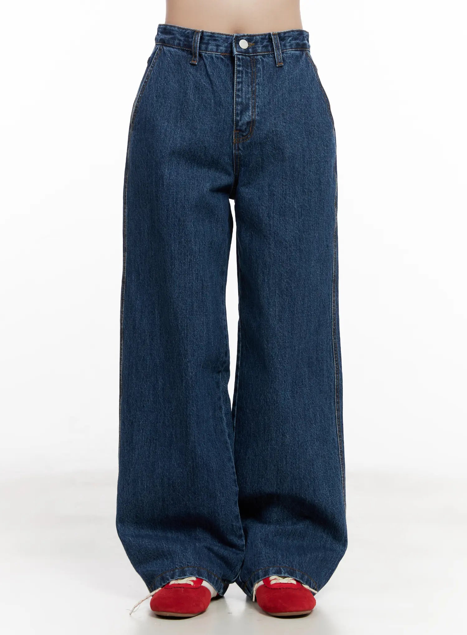 Ahyeon Classic Relaxed-Fit Denim Jeans CL515