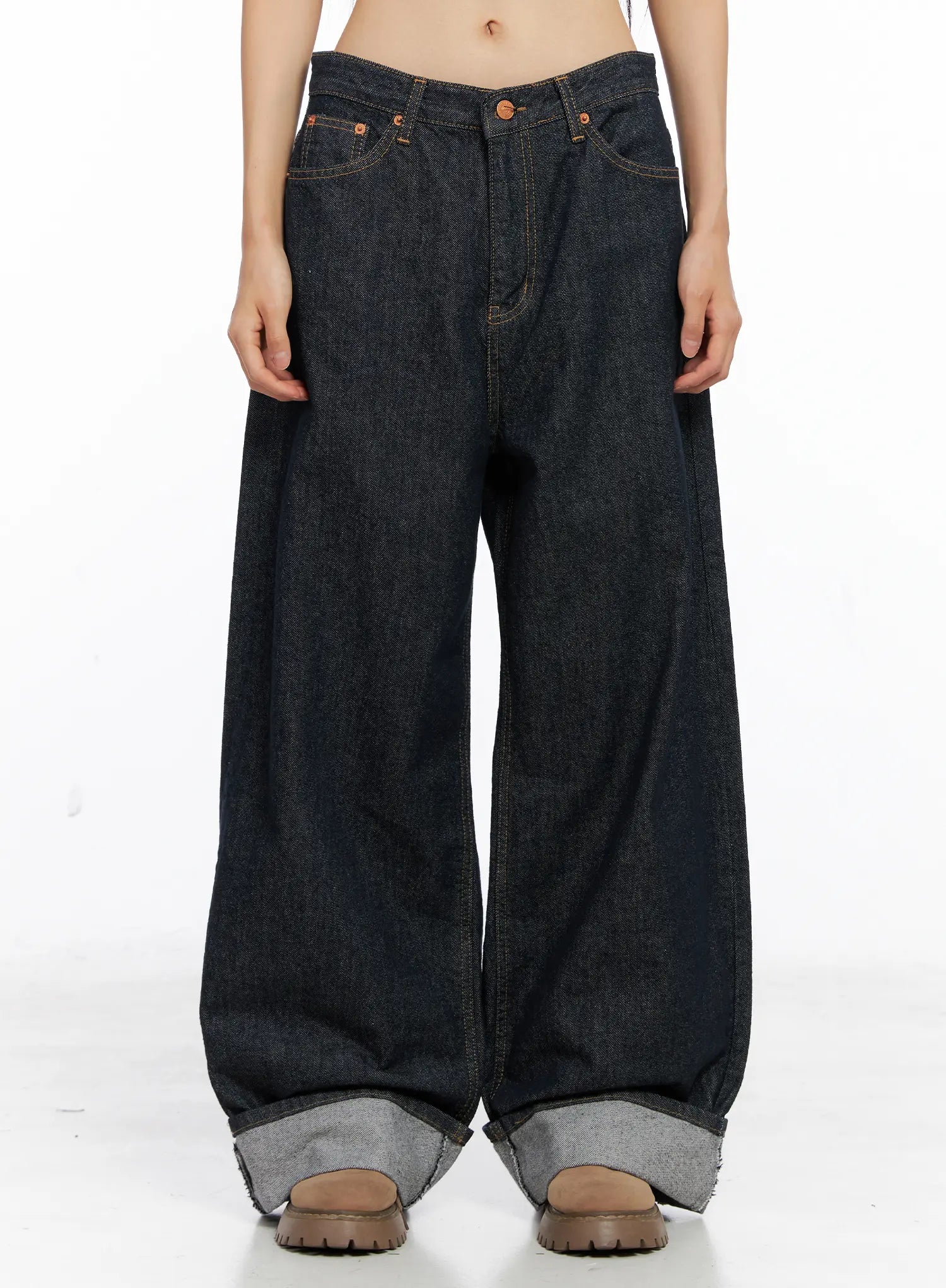 Oakley Cuffed Wide-Leg Jeans CS511