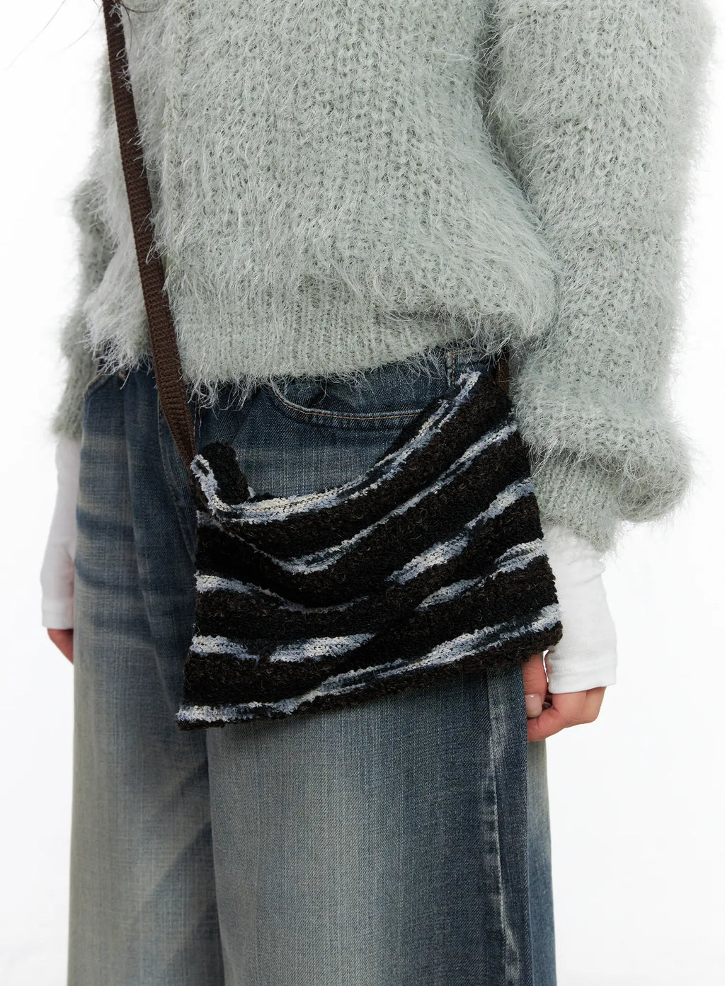 Aubrey Striped Knit Shoulder Crossbody CS529