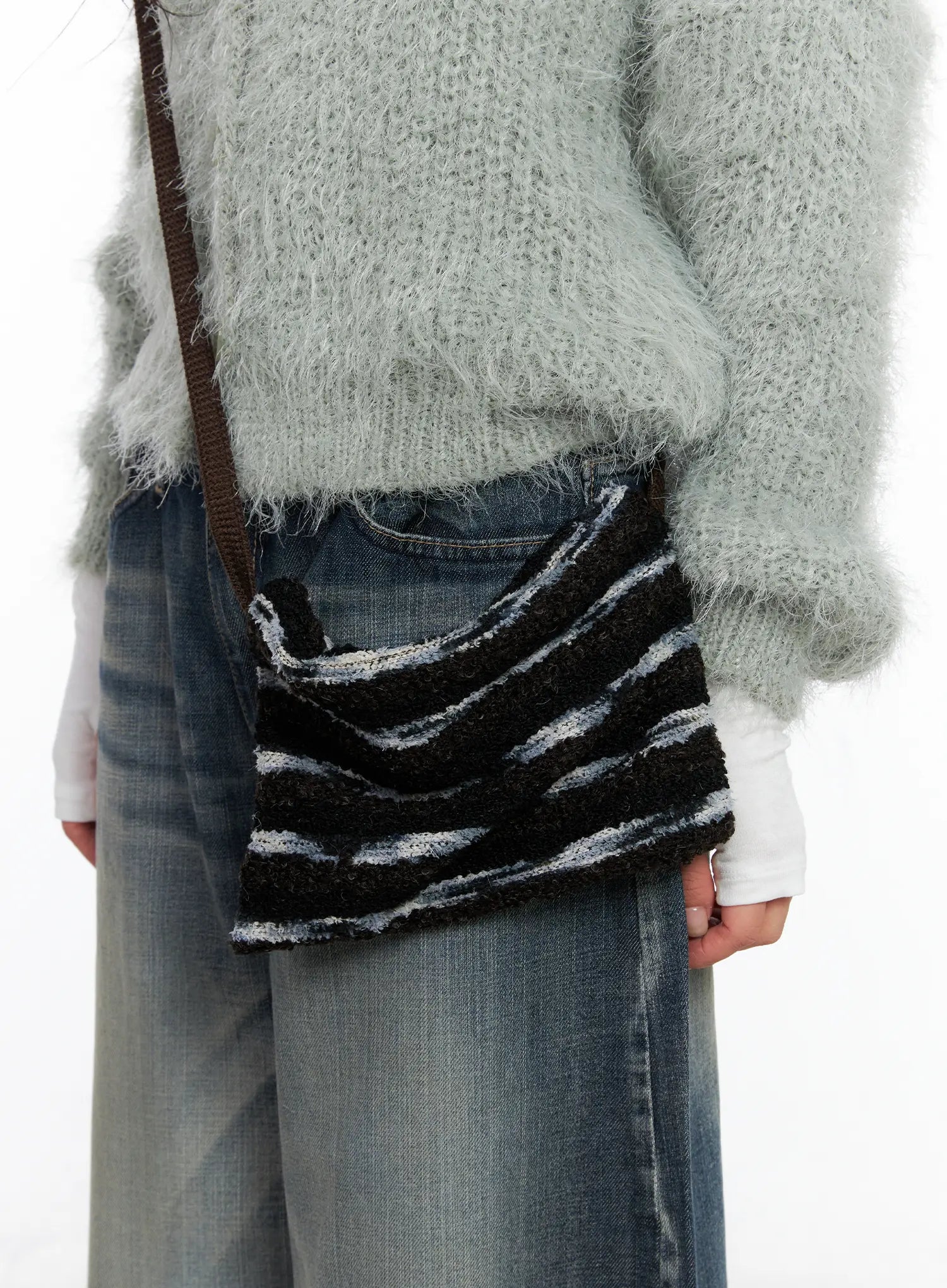 Aubrey Striped Knit Shoulder Crossbody CS529