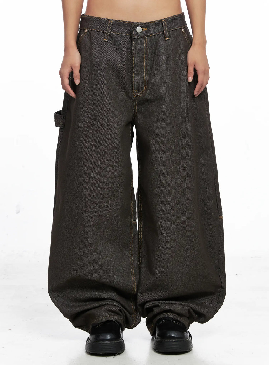 Oaklyn Non-Fade Wide-Leg Jeans CO513