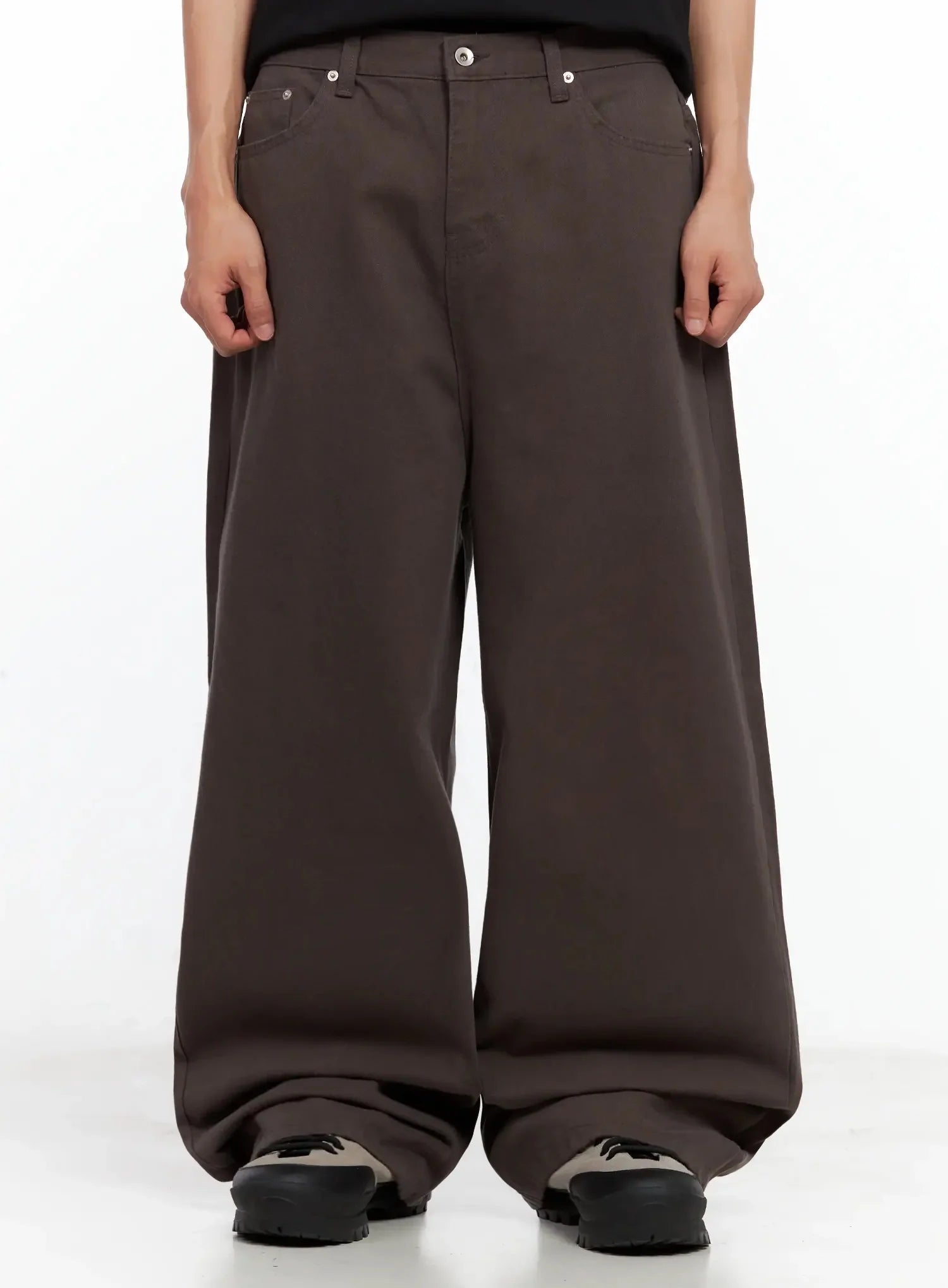 Men's Baggy Wide-Fit Pants IL516