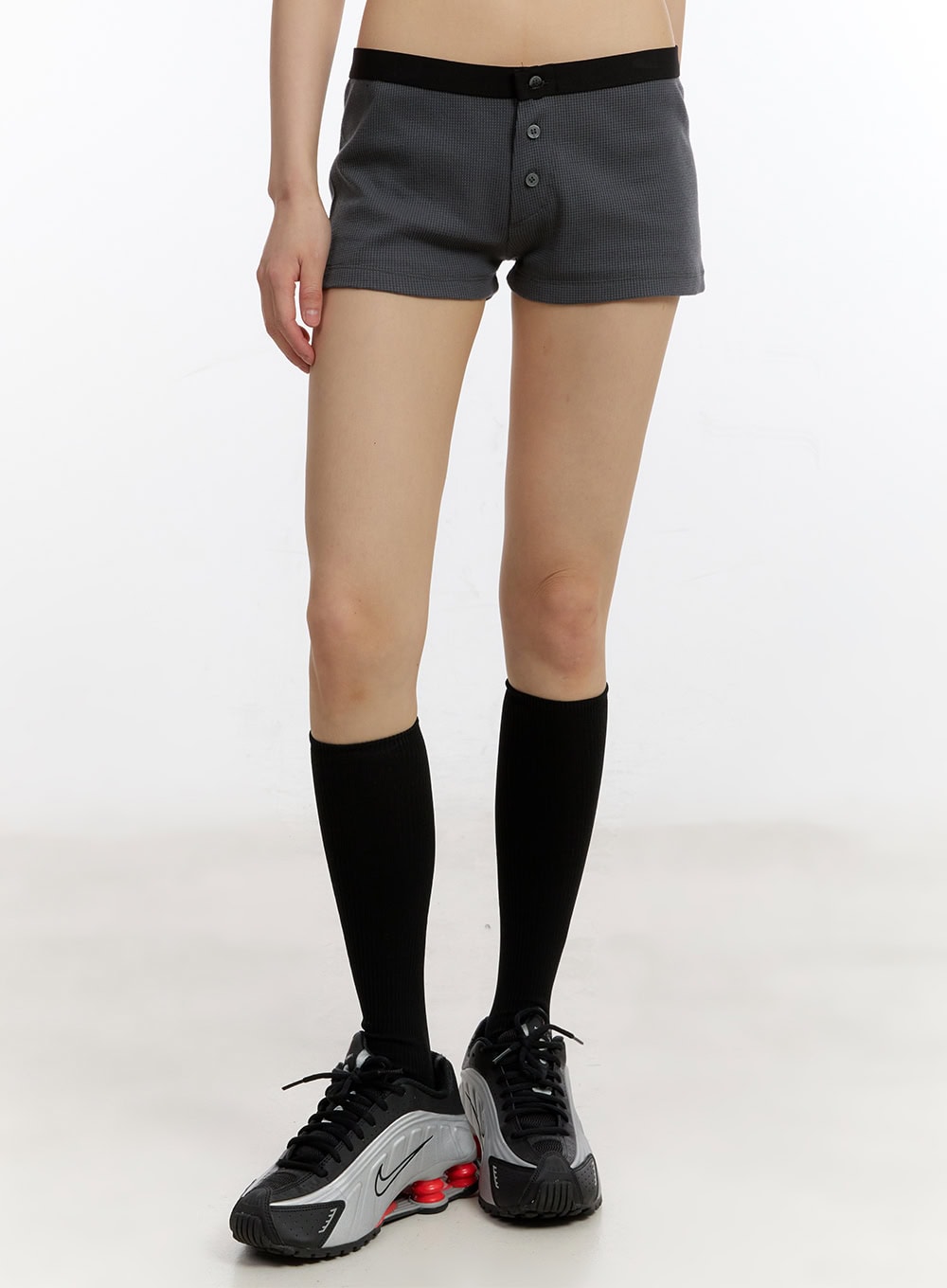 Low-Rise Buttoned Cotton Shorts CA508