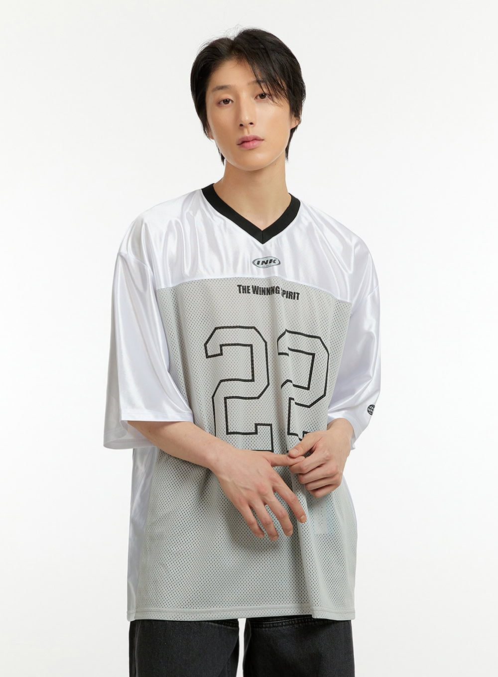 Men's Mesh Lettering V-Neck T-Shirt IL418