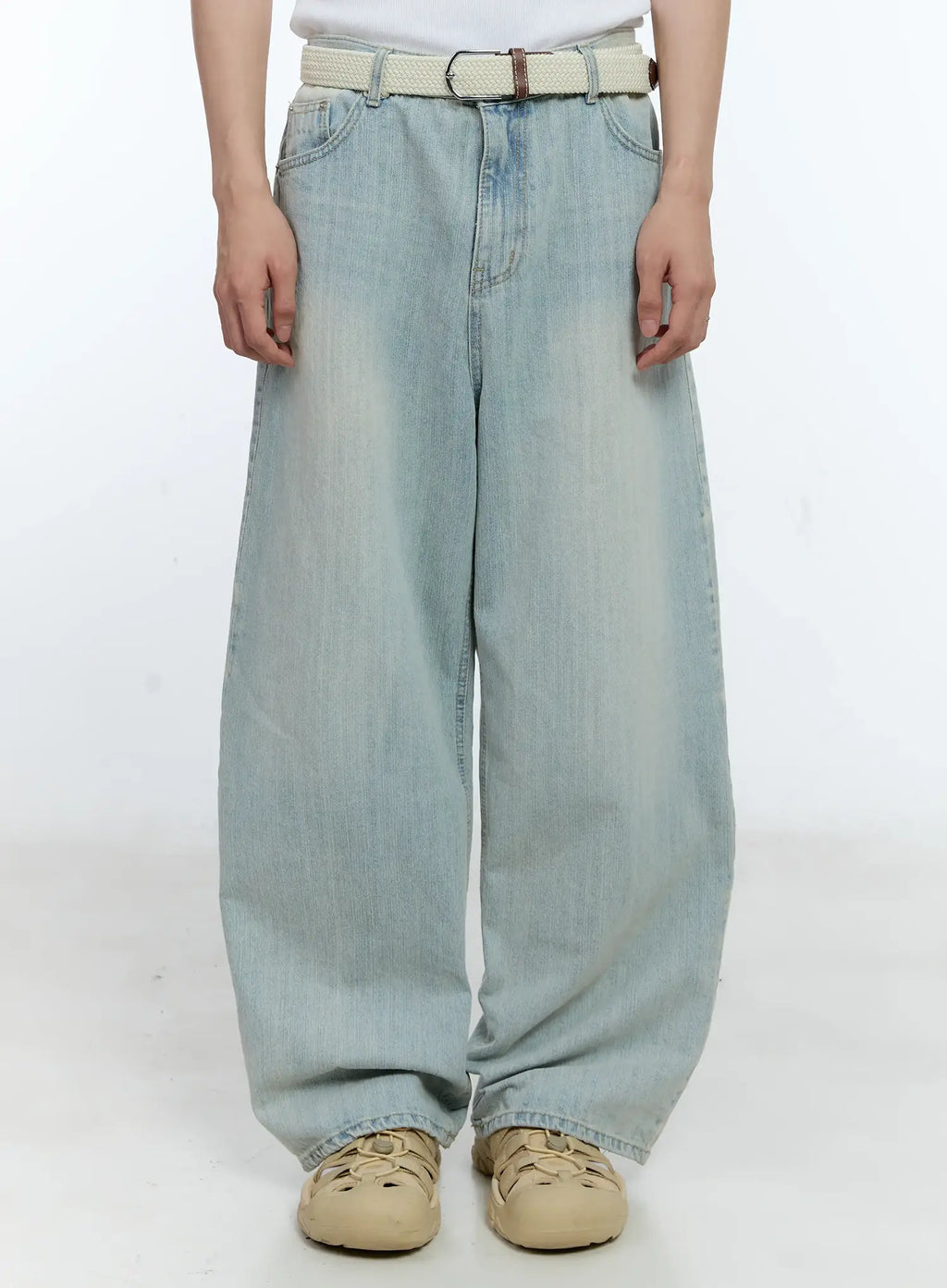 Men's Light-Wash Jeans IG501