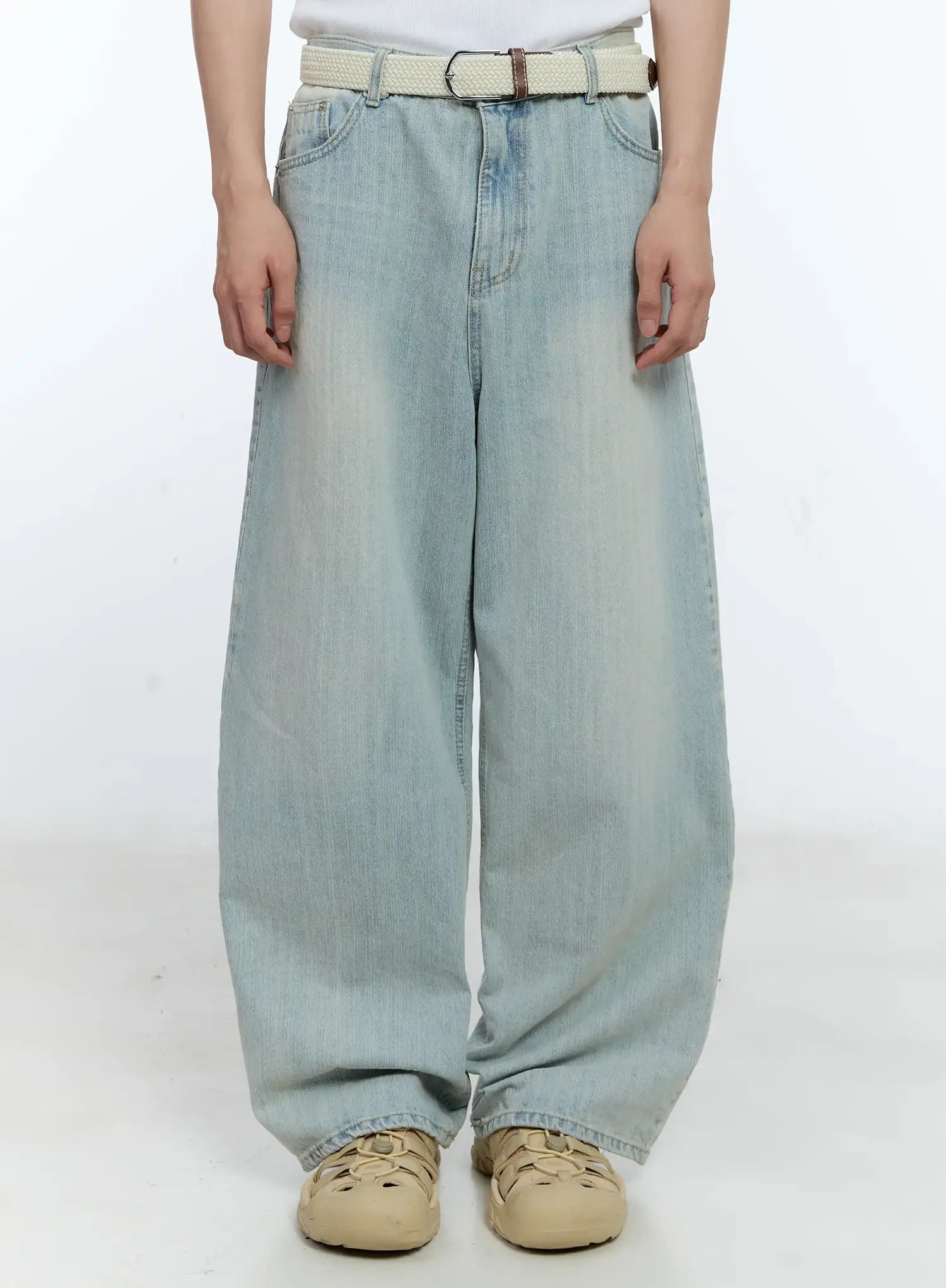 Men's Light-Wash Jeans IG501