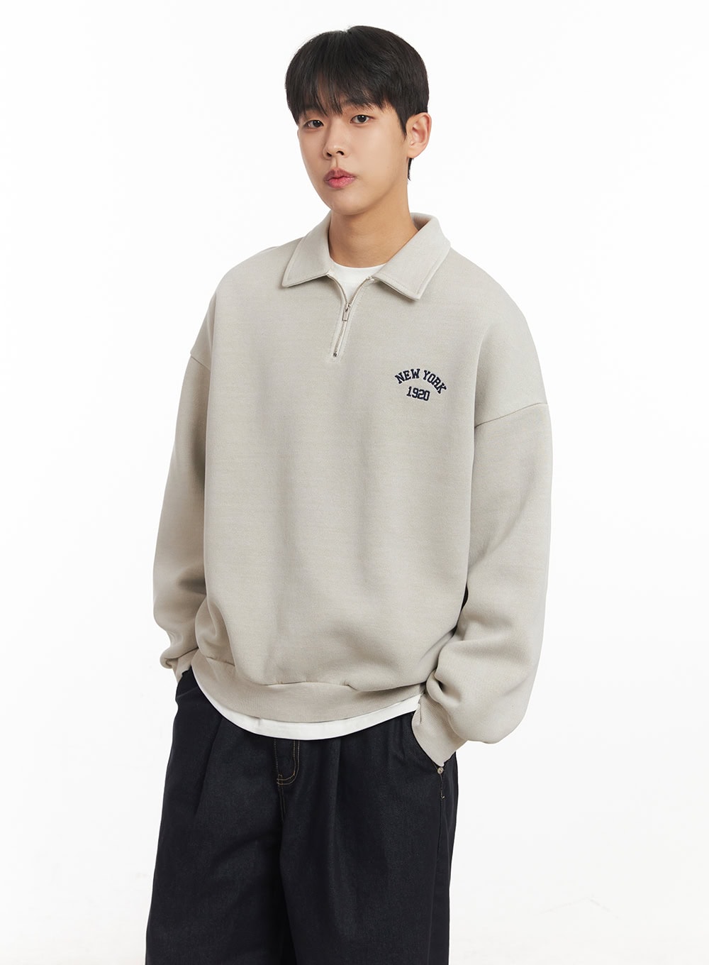 Men's Embroidered Half-Zip Sweatshirt IM517