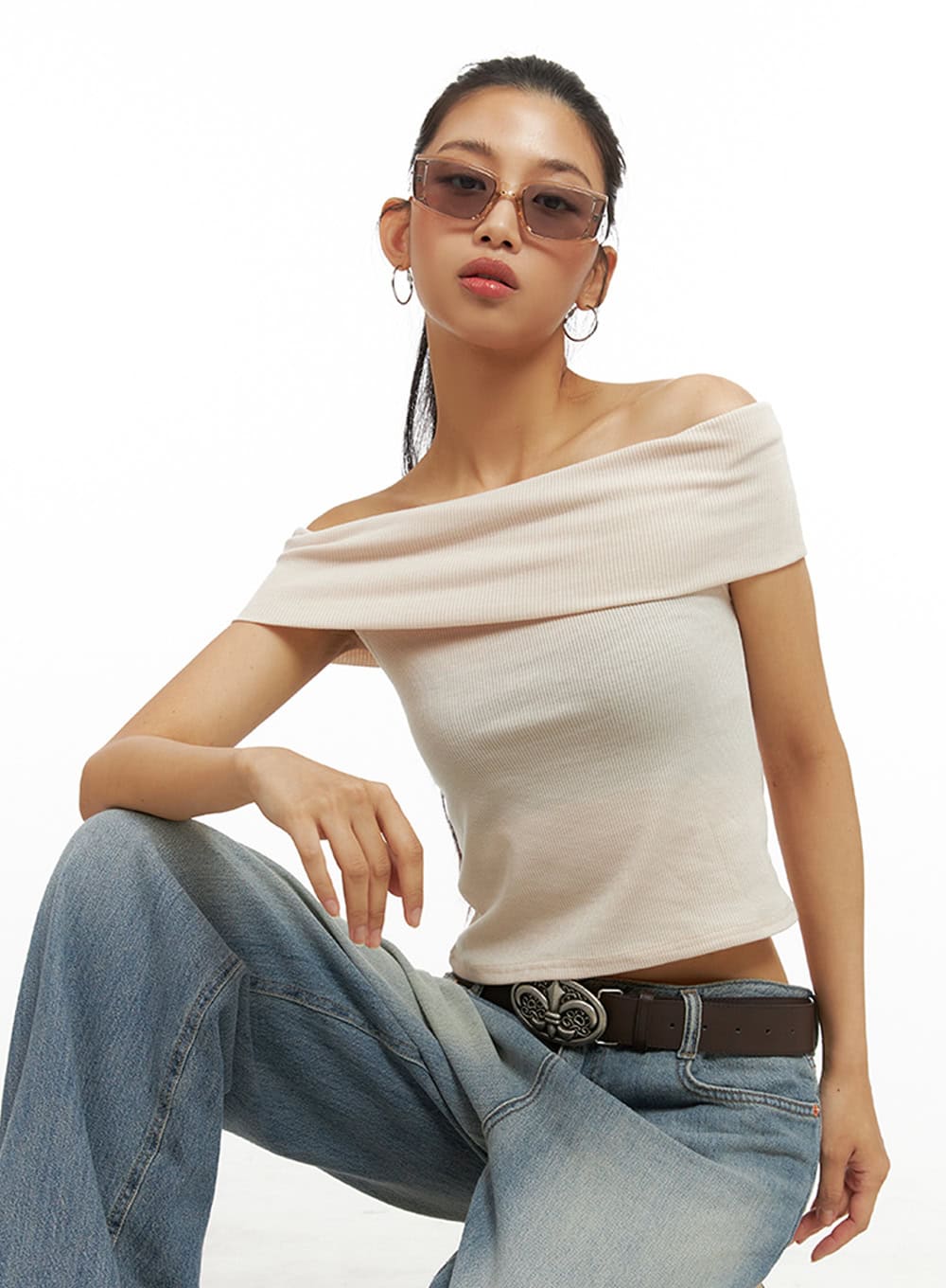 Solid Off Shoulder Crop Top IU412