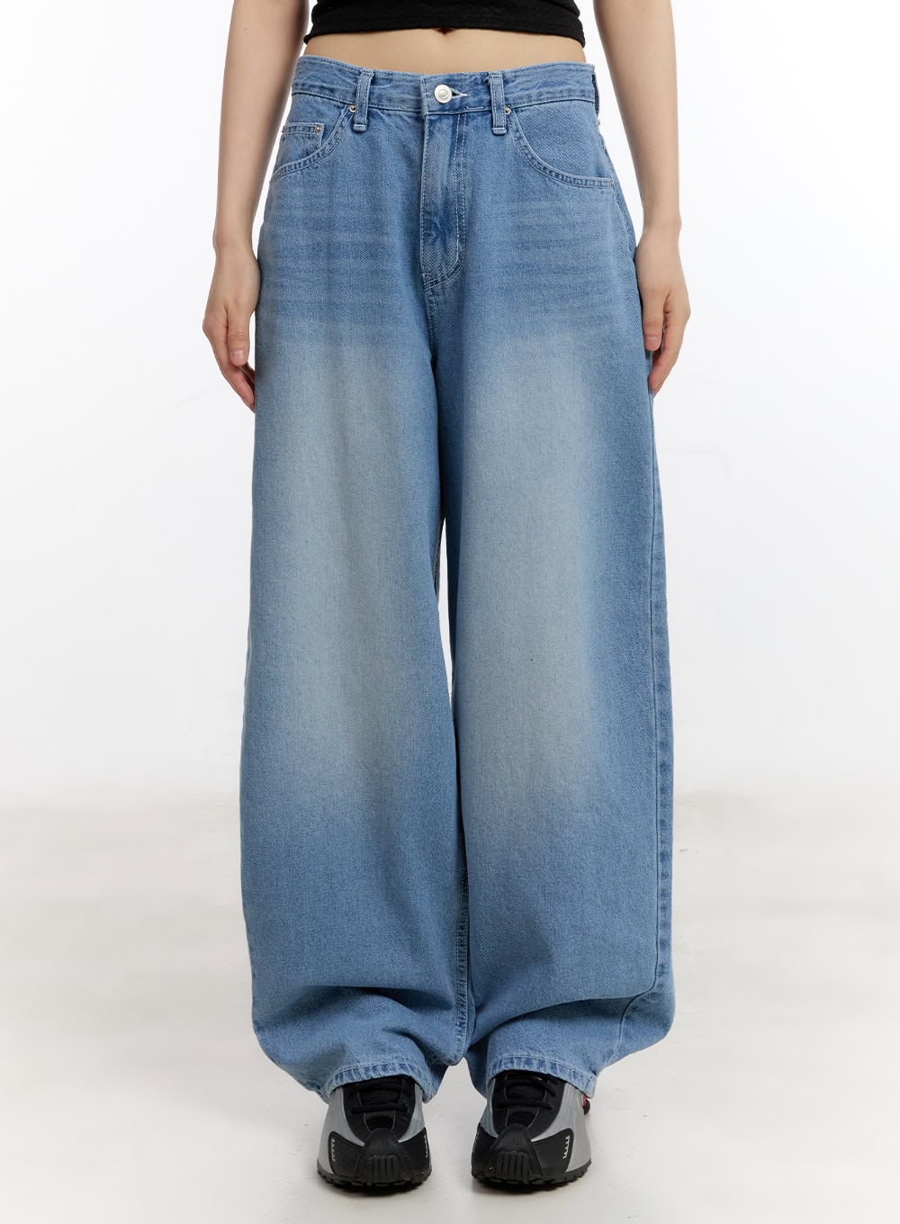 Zinnia Wide-Leg Jeans CA508