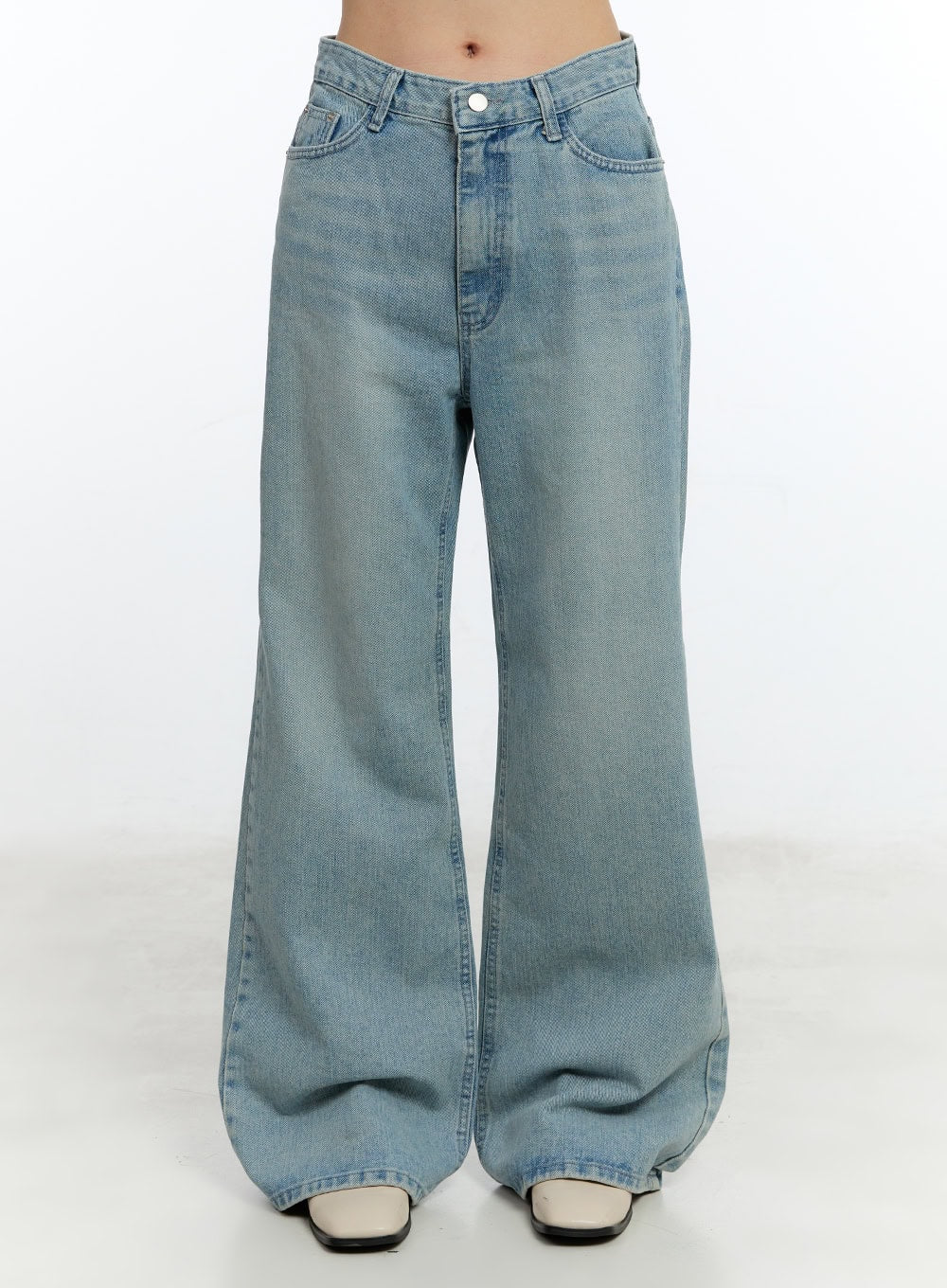 Kacy Washed Wide-Fit Flared Jeans CM521